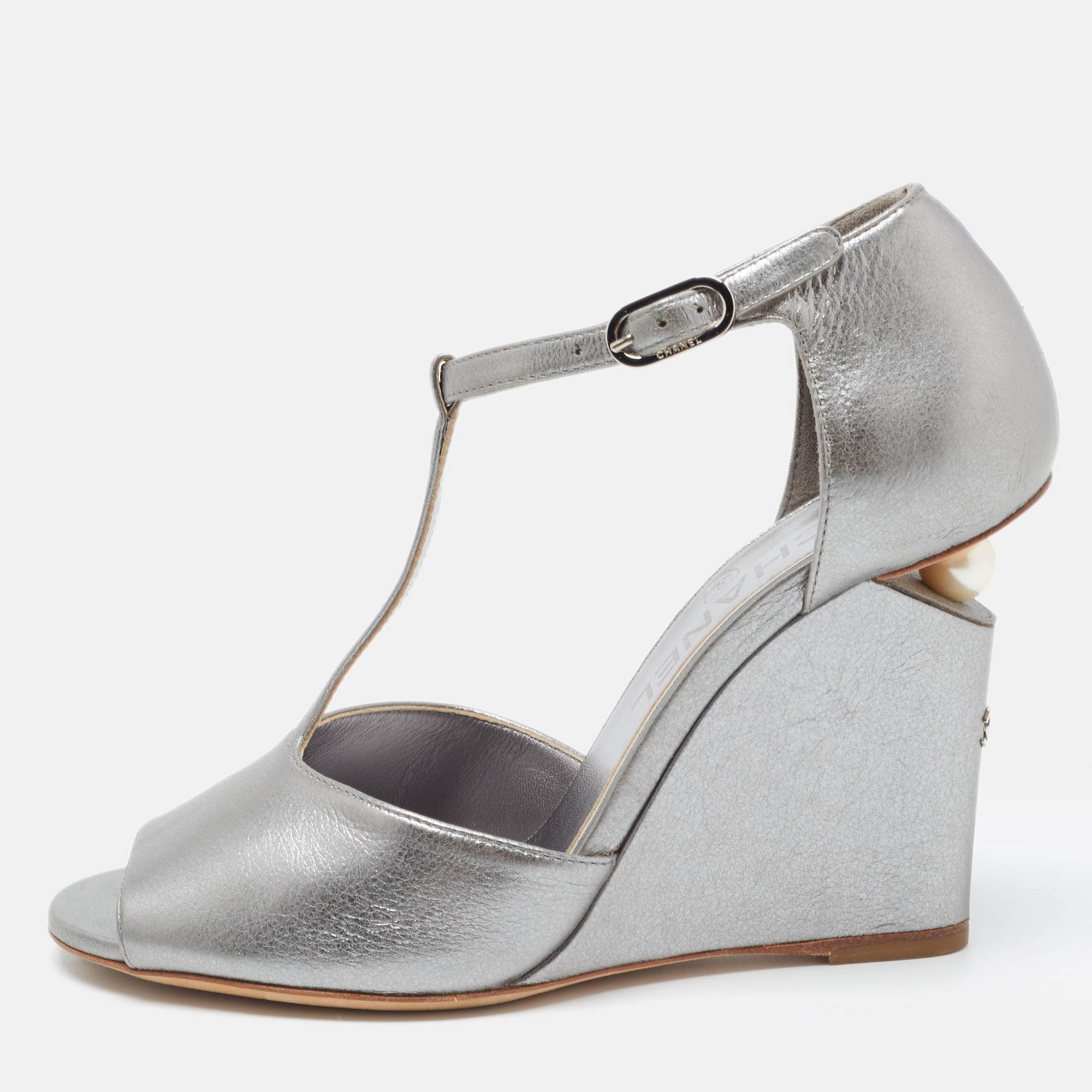 CHANEL Burgundy Leather Platform Wedge Sandals Size 37 1/2 Ladies