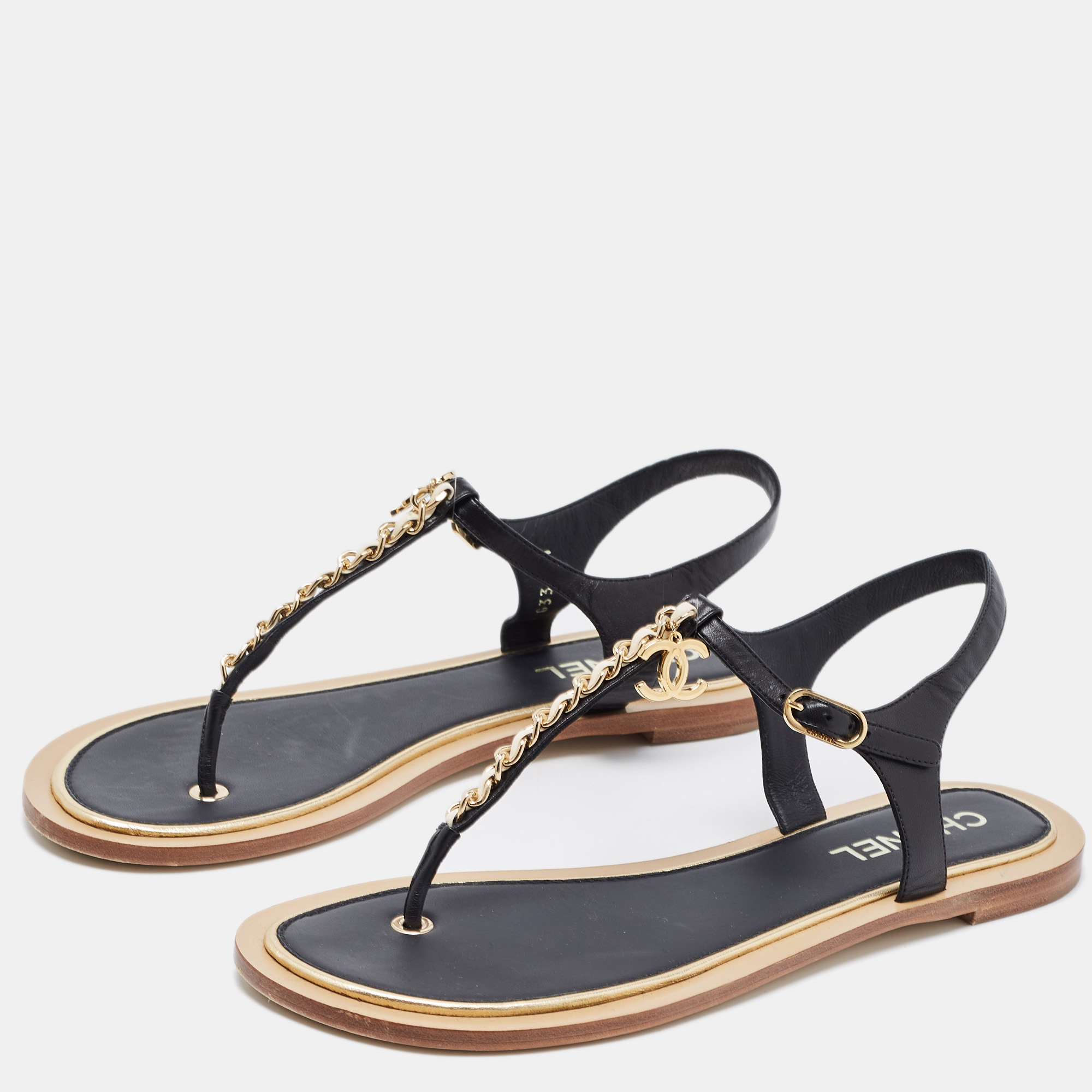 

Chanel Black Leather Chain Link CC Thong Flat Sandals Size