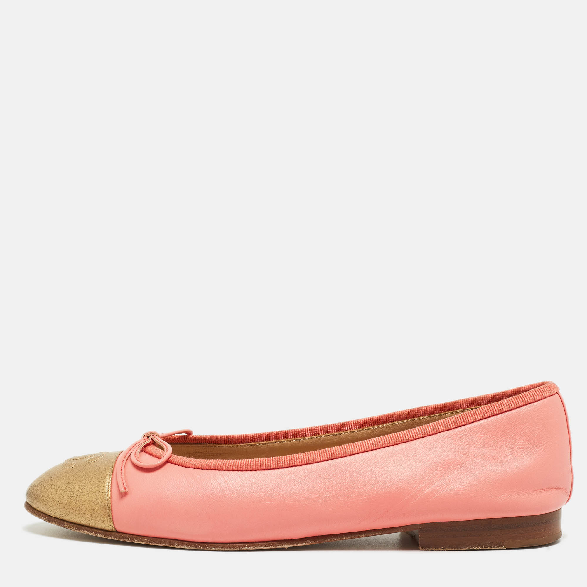 Pre Owned Chanel Pink/Gold Leather CC Ballet Flats Size 36