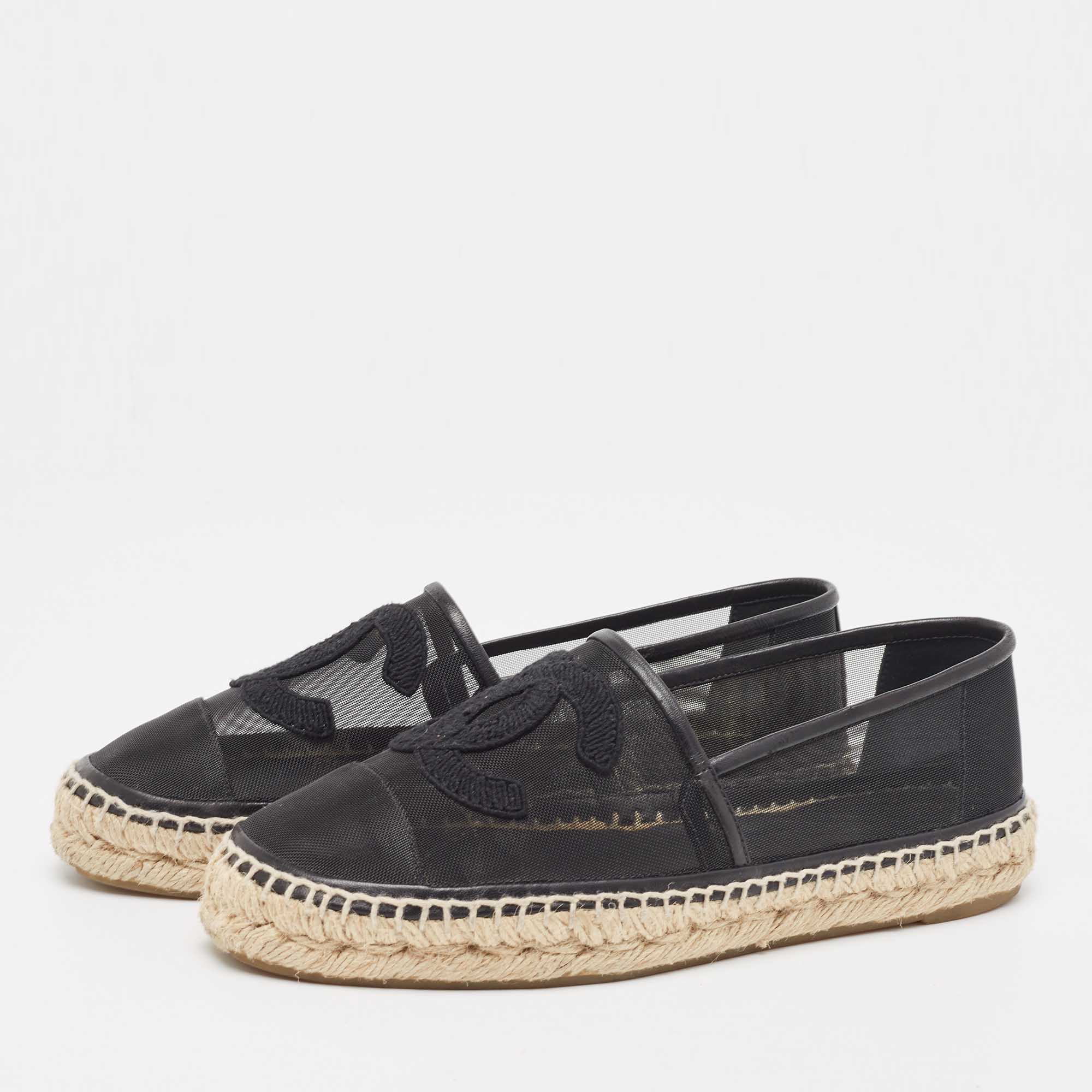 

Chanel Black Mesh and Leather CC Cap Toe Espadrille Flats Size