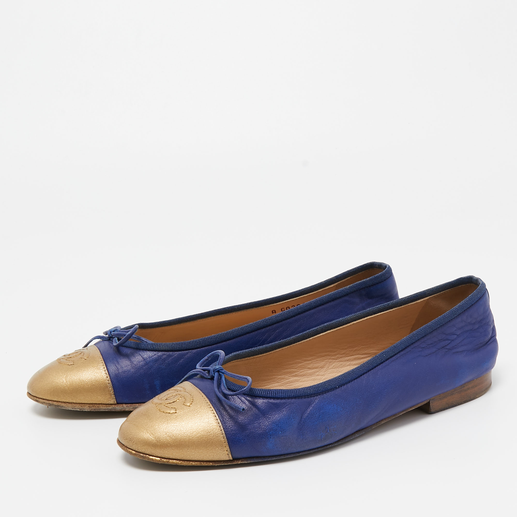 

Chanel Blue/Gold Leather CC Cap Toe Bow Ballet Flats Size