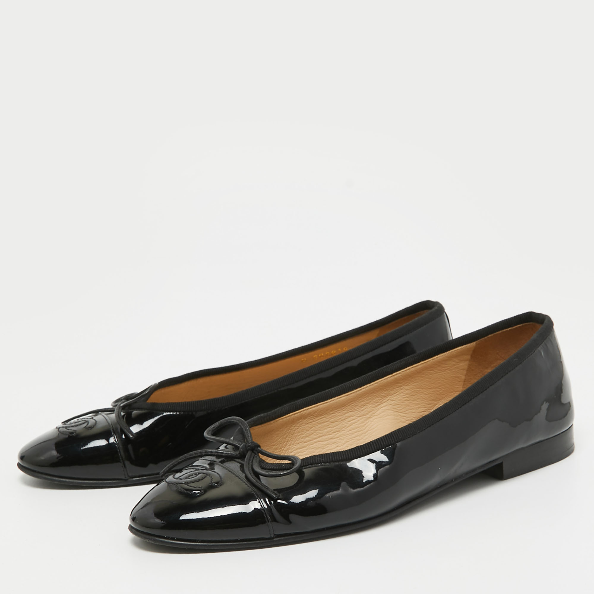 

Chanel Black Leather and Patent Cap Toe CC Bow Ballet Flats Size