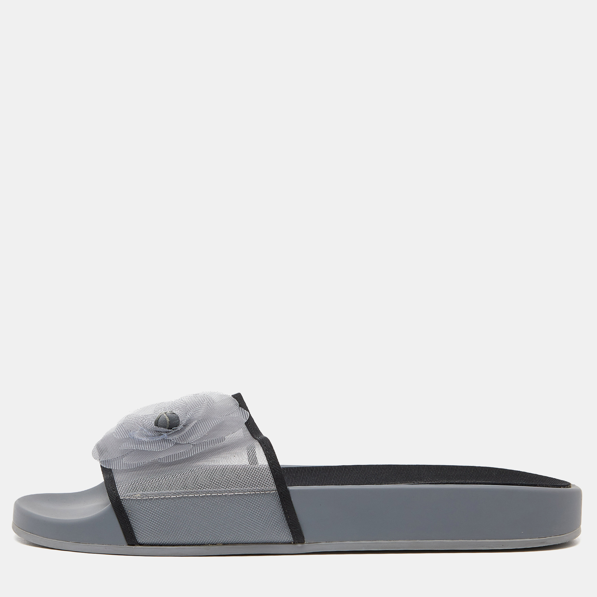 Pre-owned Chanel Grey/black Mesh Camellia Slide Flat Sandals Size 39