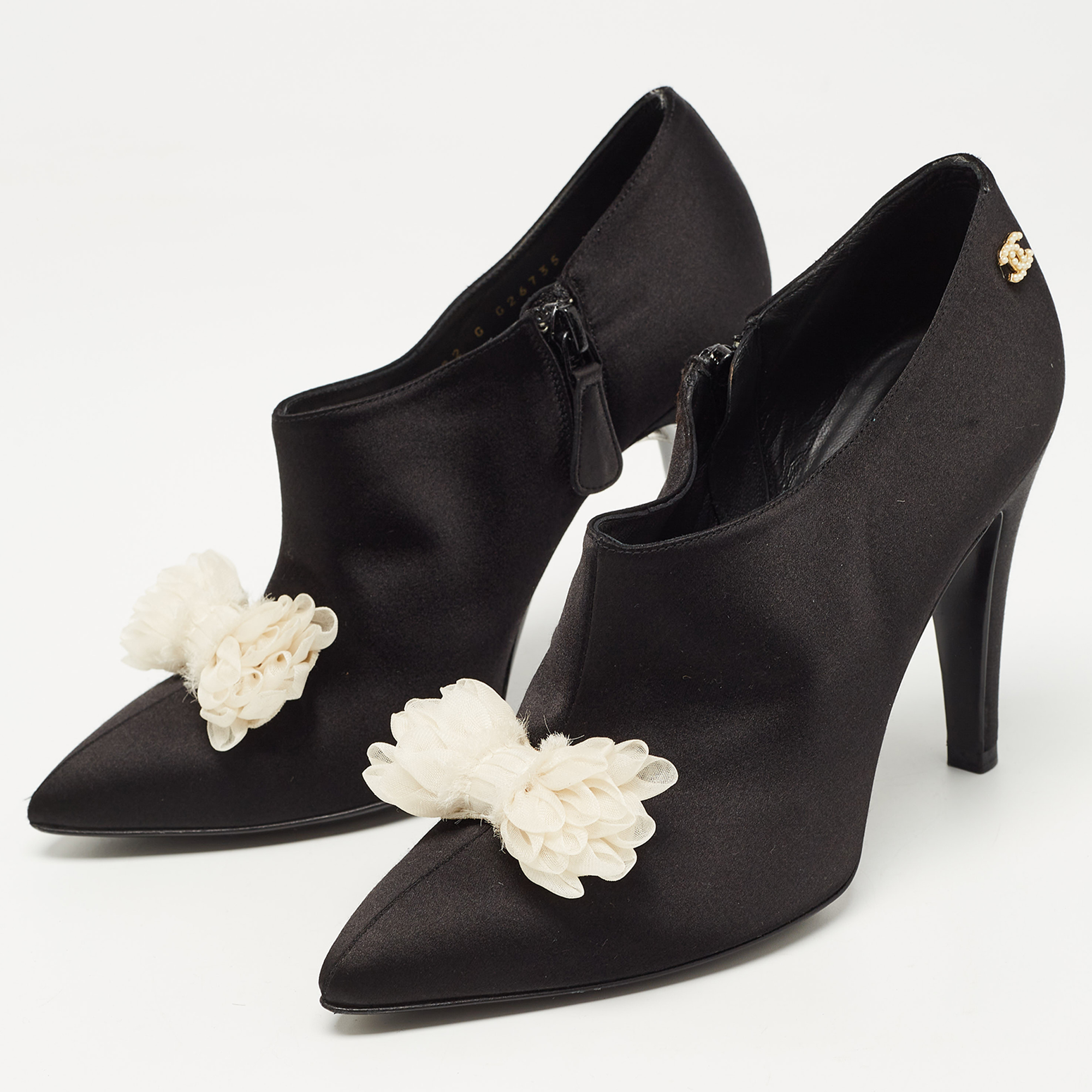 

Chanel Black Satin CC Bow Pointed Toe Booties Size