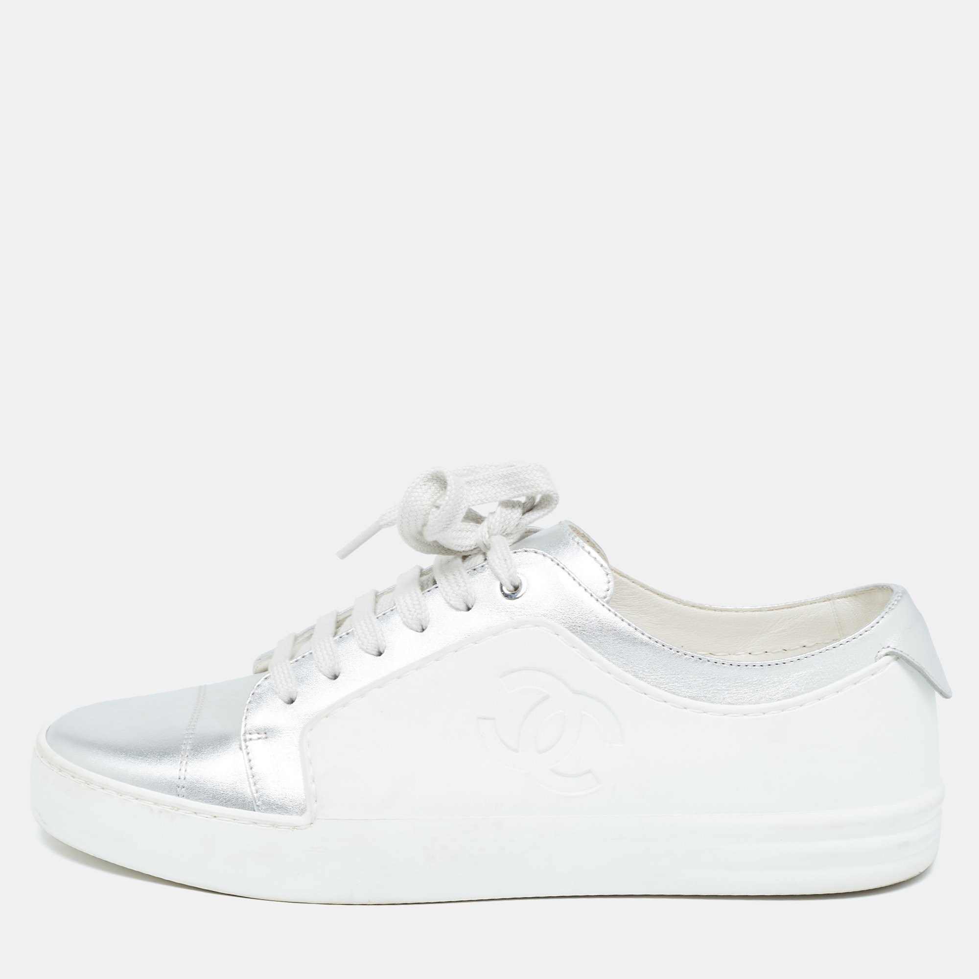 

Chanel White/Silver Leather and Rubber Low Top Sneakers Size