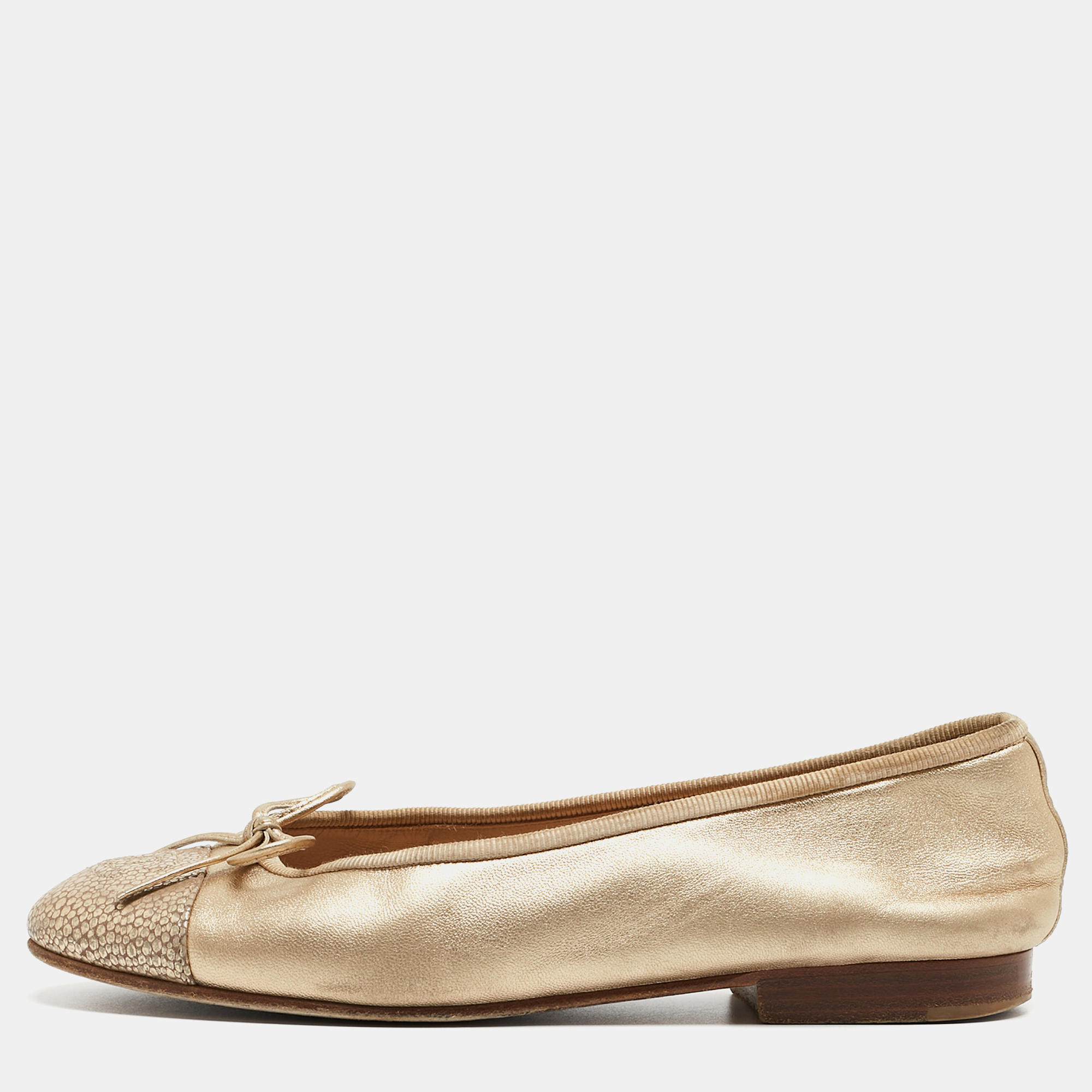 Pre-owned Chanel Gold Leather Cc Cap Toe Bow Ballet Flats Size 34.5