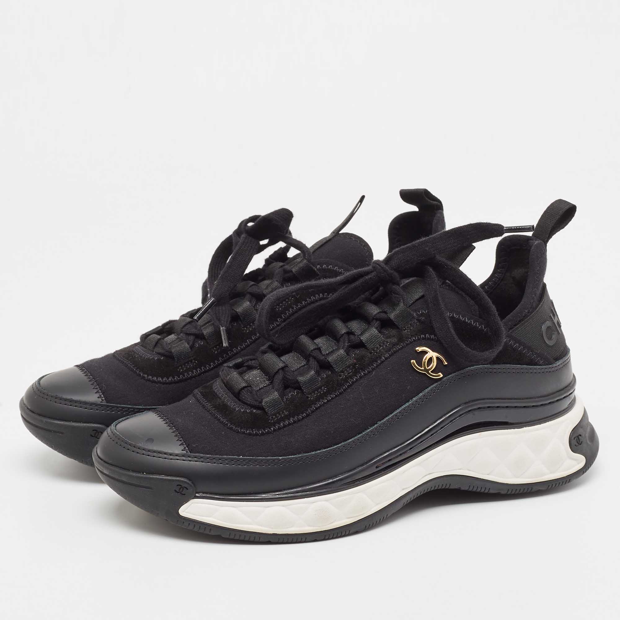 

Chanel Black Fabric and Leather CC Low Top Sneakers Size
