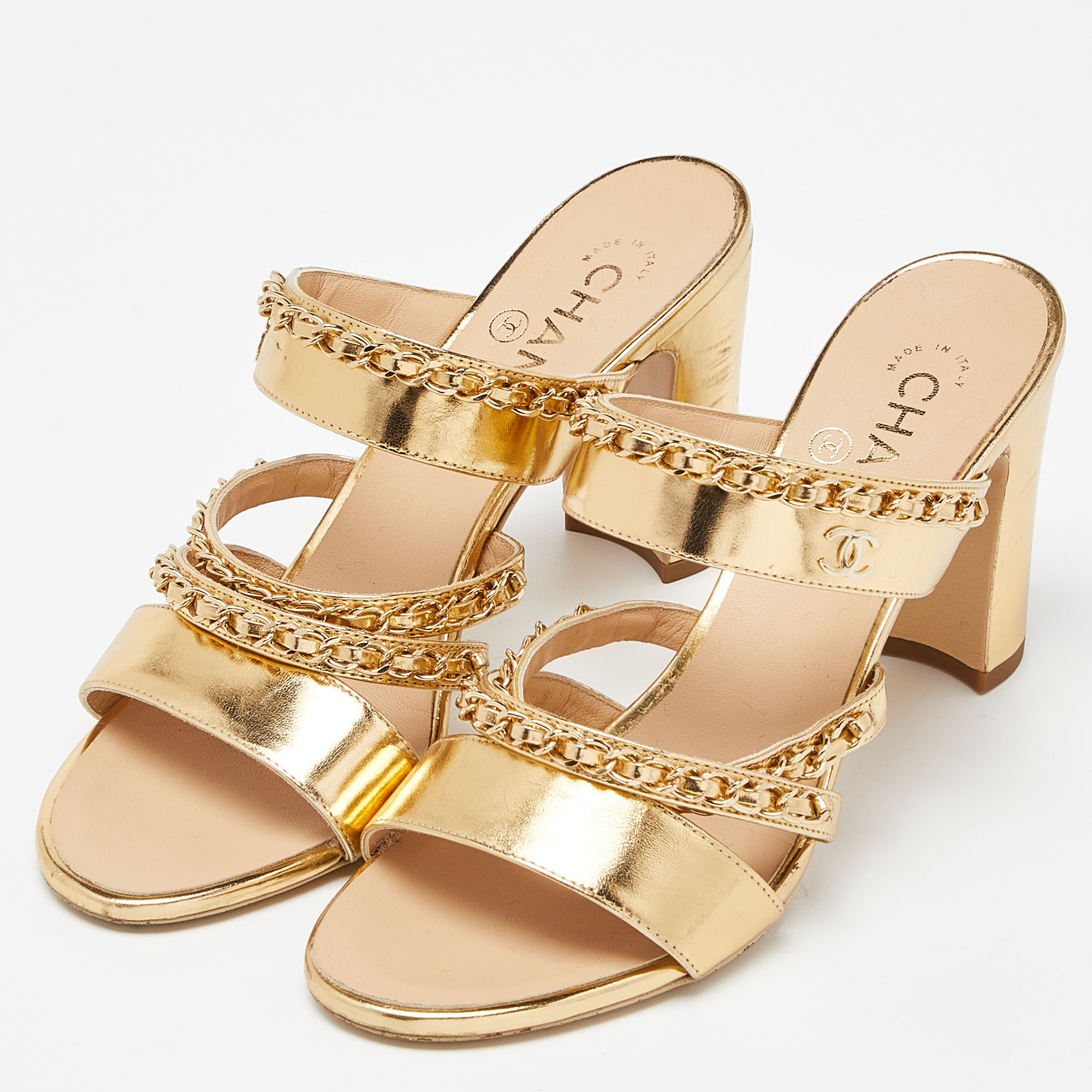 

Chanel Gold Leather Chain Embellished Block Heel Slide Sandals Size
