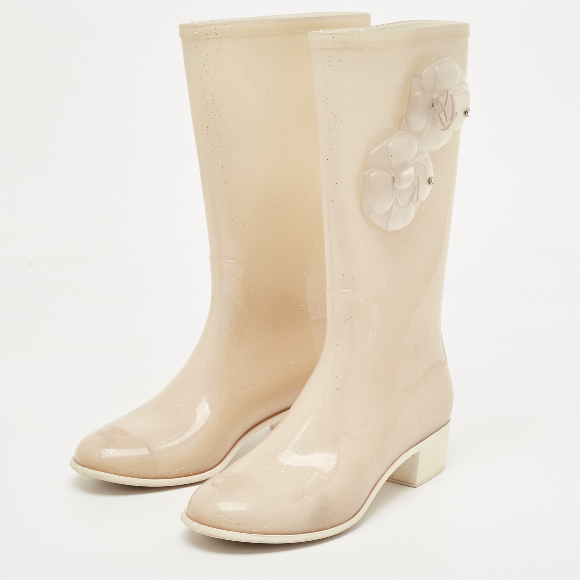 

Chanel Beige Glitter Rubber CC Camellia Rain Boots Size
