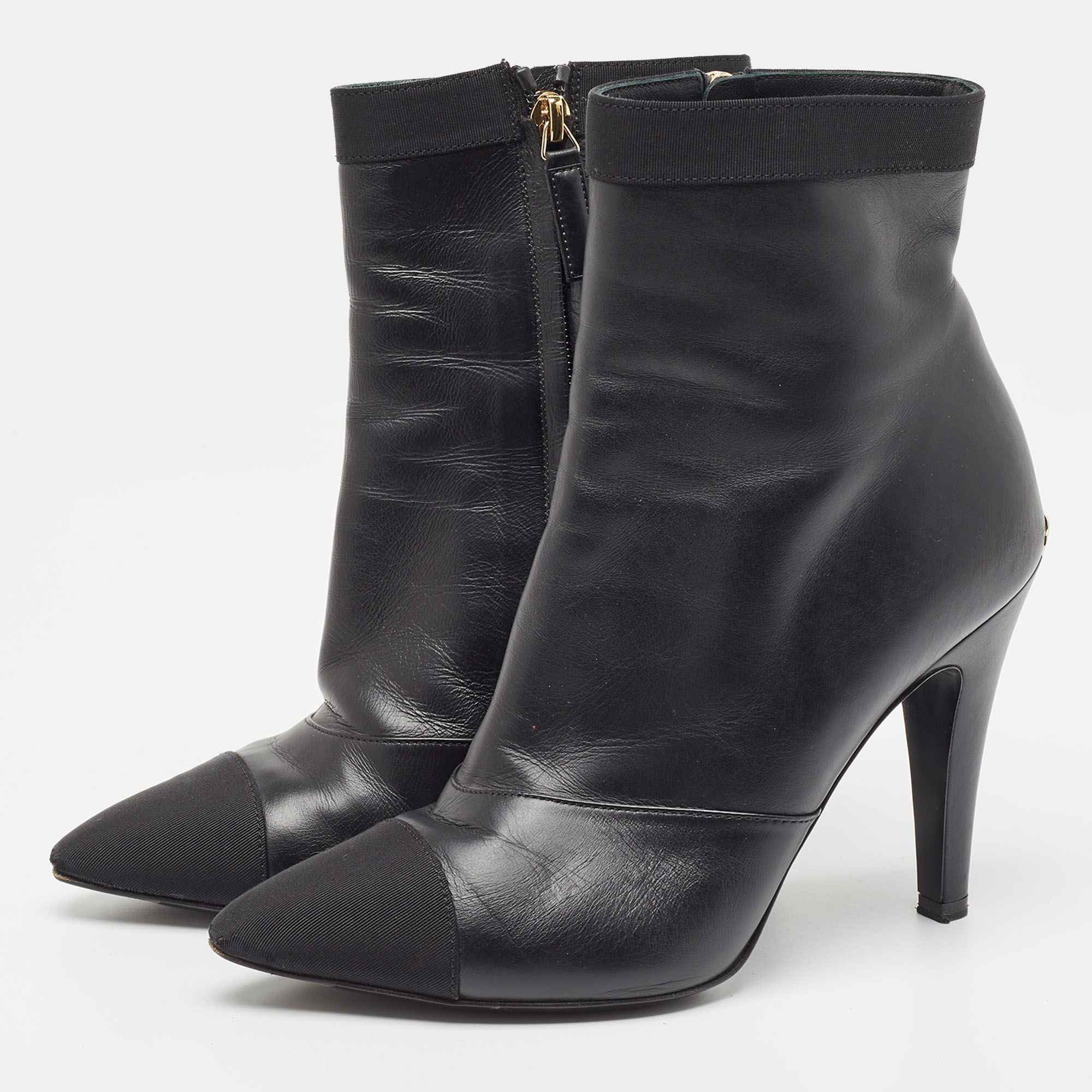 

Chanel Black Leather and Canvas Ankle Boots Size