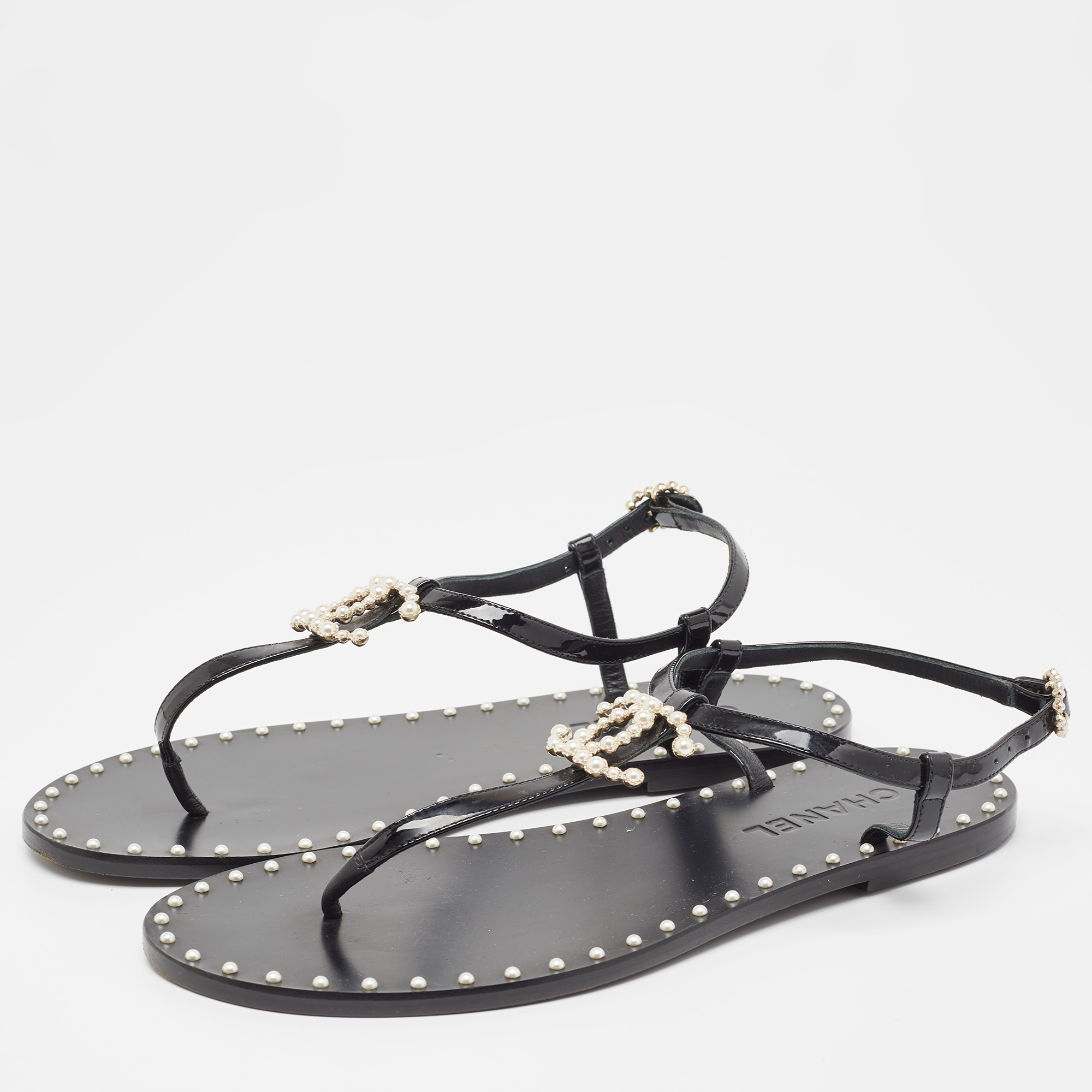 

Chanel Black Patent and Leather CC Pearl Embellished Flat Thong Sandals Size