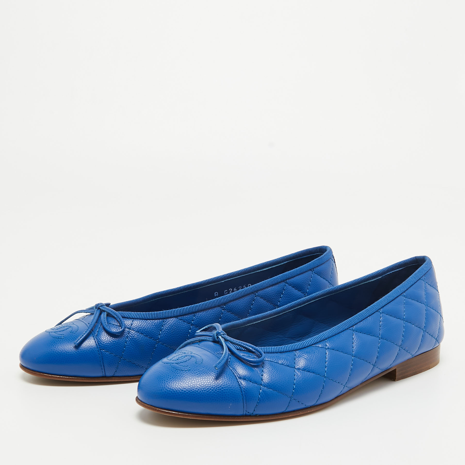 

Chanel Blue Leather CC Cap Toe Ballet Flats Size