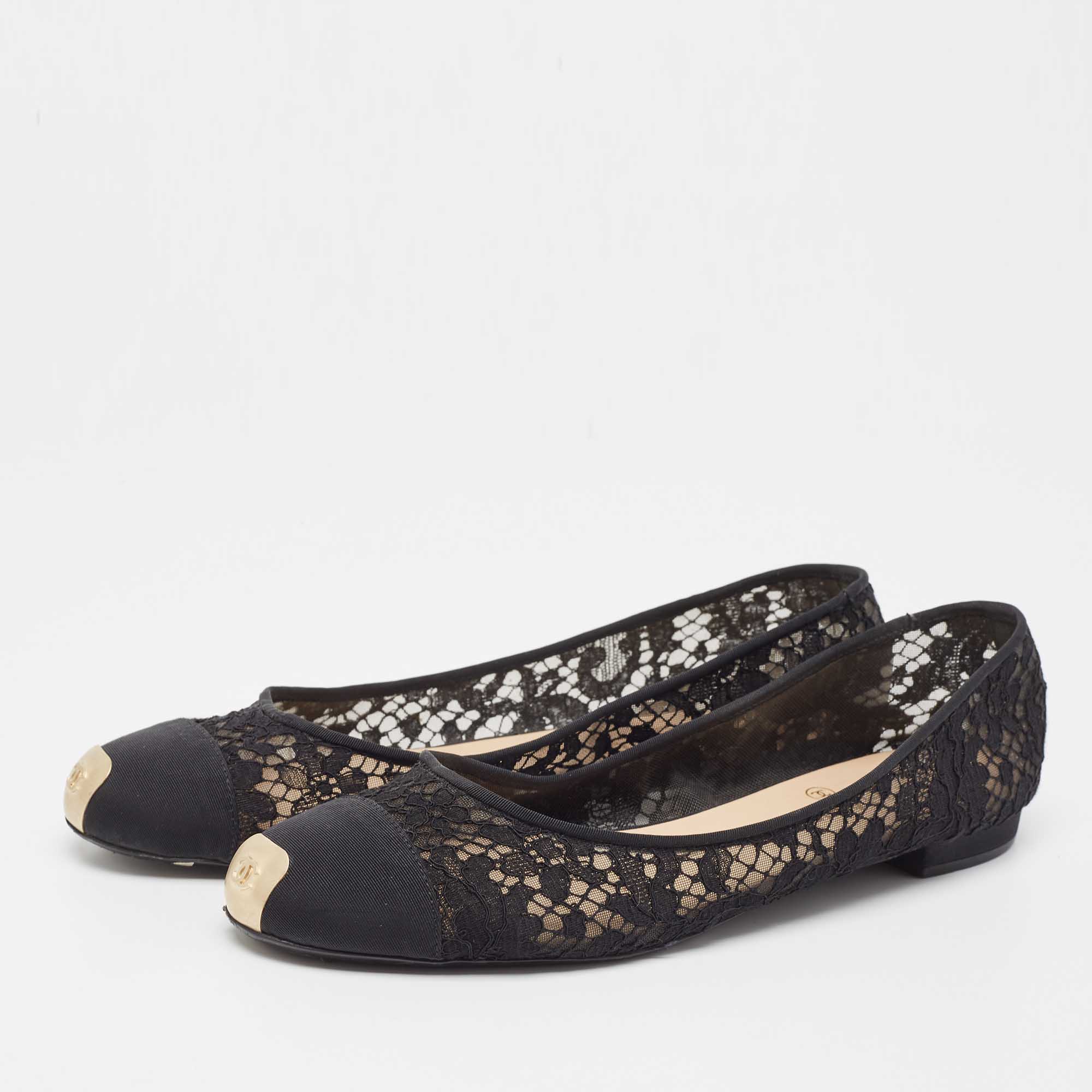 

Chanel Black Mesh and Canvas CC Ballet Flats Size