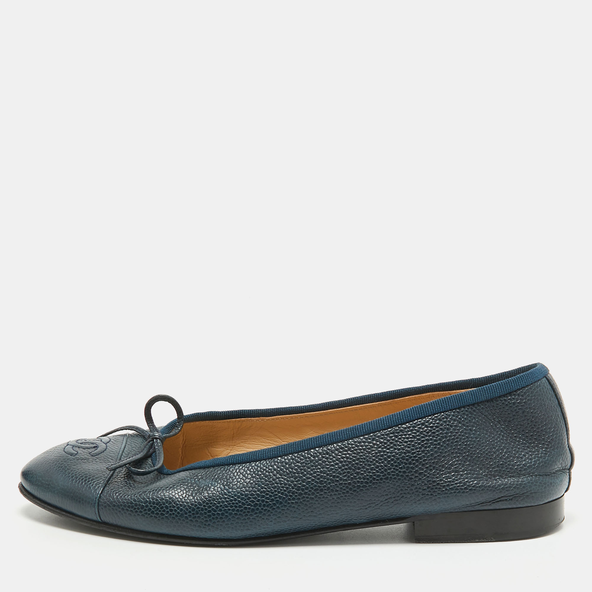 

Chanel Dark Blue Leather CC Ballet Flats Size