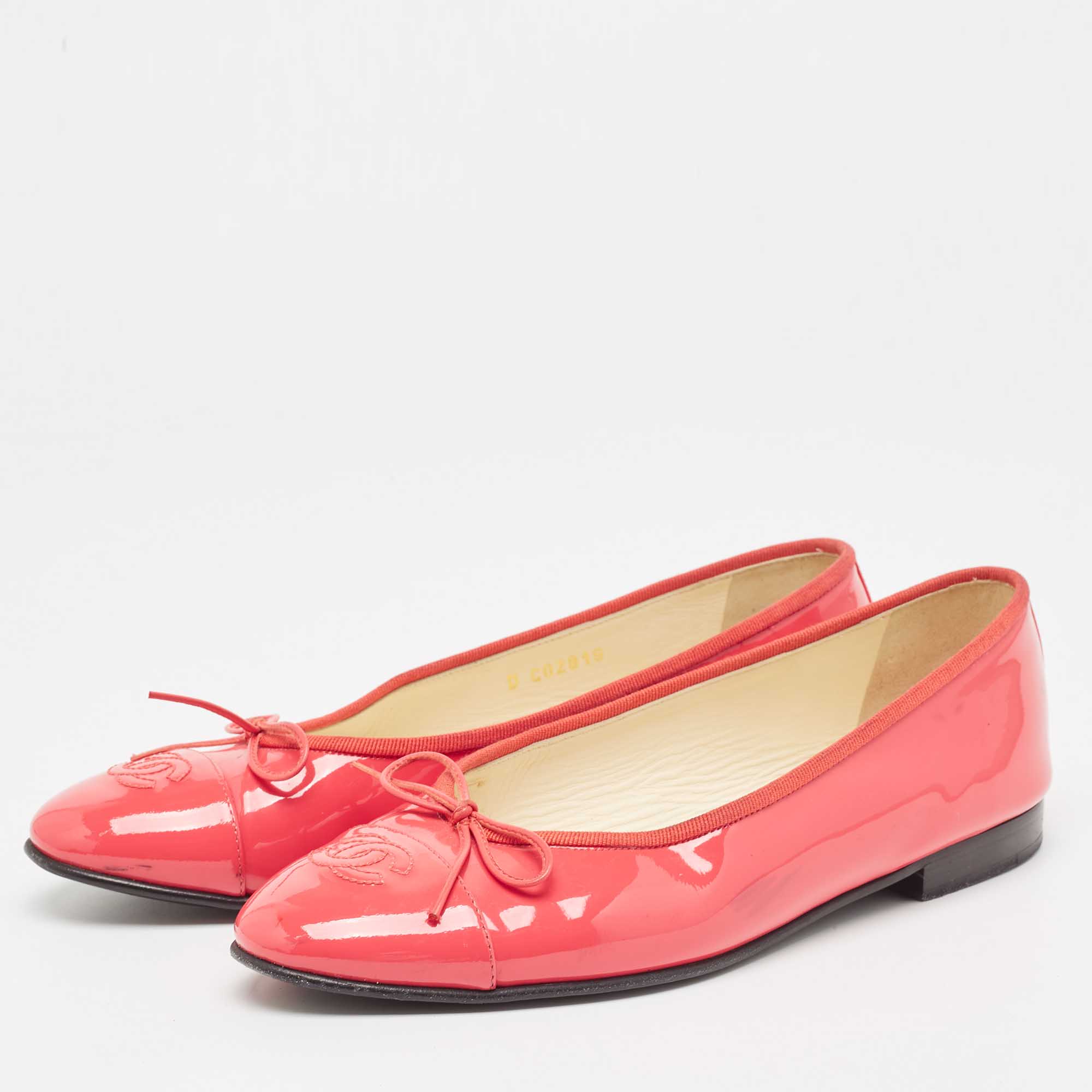

Chanel Pink Patent Leather CC Bow Ballet Flats Size