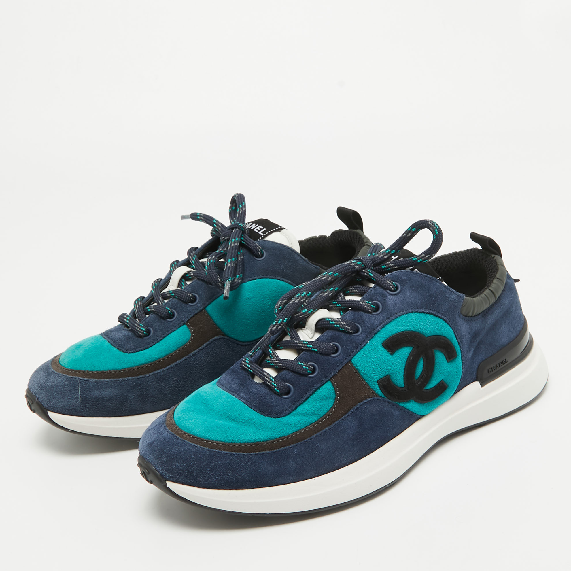 

Chanel Tricolor Suede CC Low Top Sneakers Size, Blue
