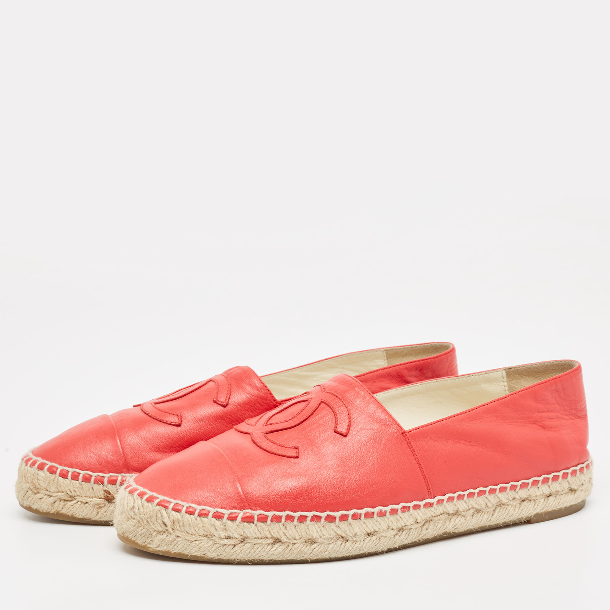 

Chanel Red Leather CC Cap Toe Espadrille Flats Size