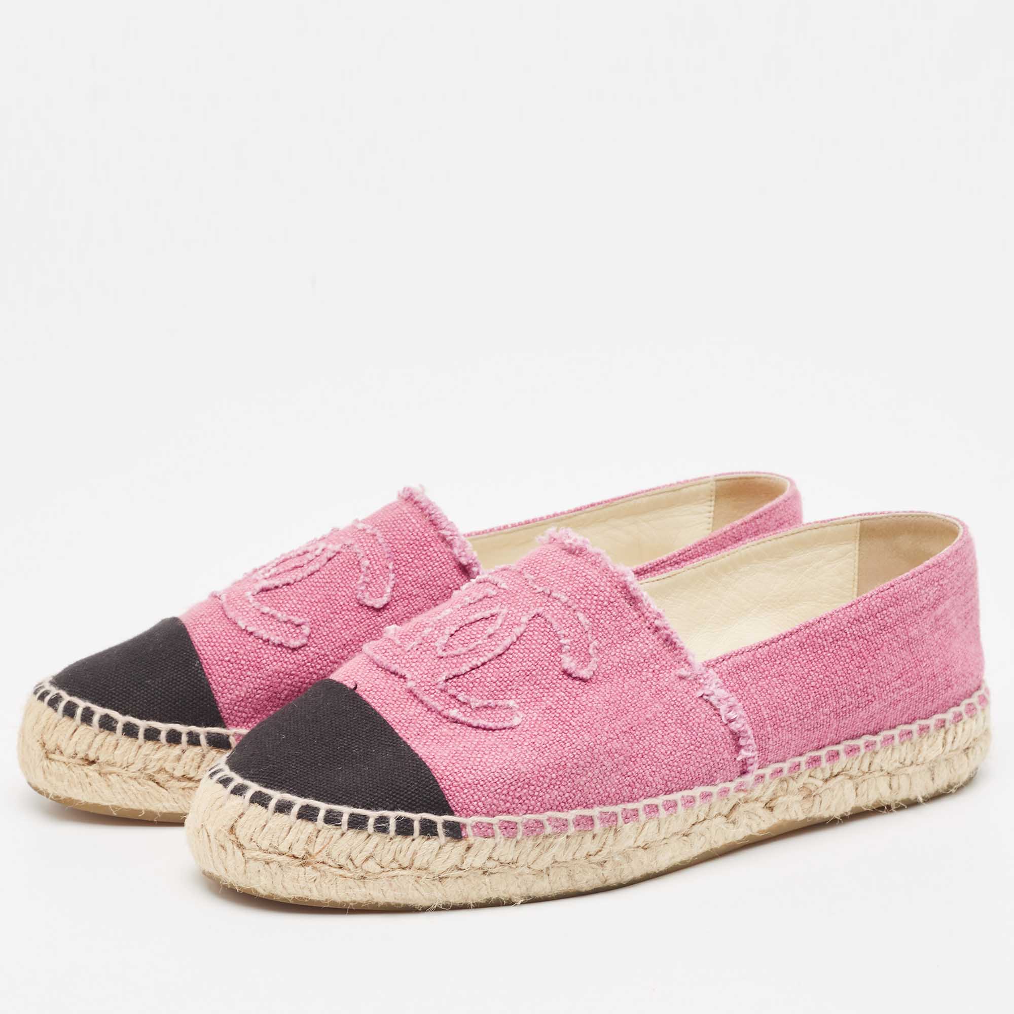 

Chanel Pink/Black Canvas CC Espadrille Flats Size