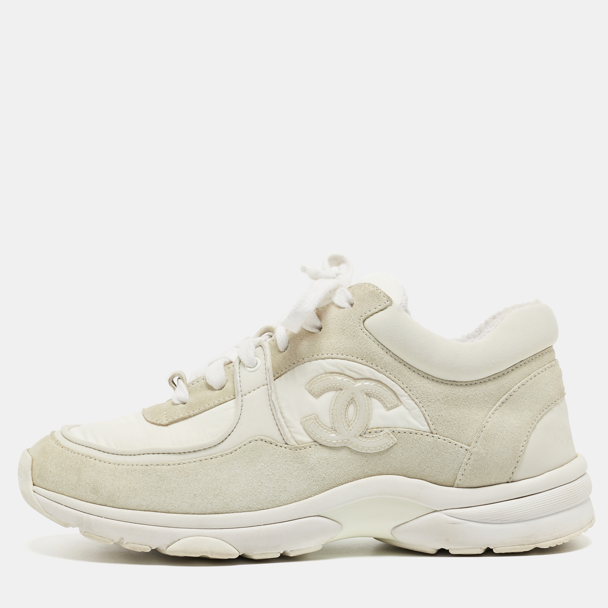 

Chanel Grey/White Suede and Fabric CC Low Top Sneakers Size