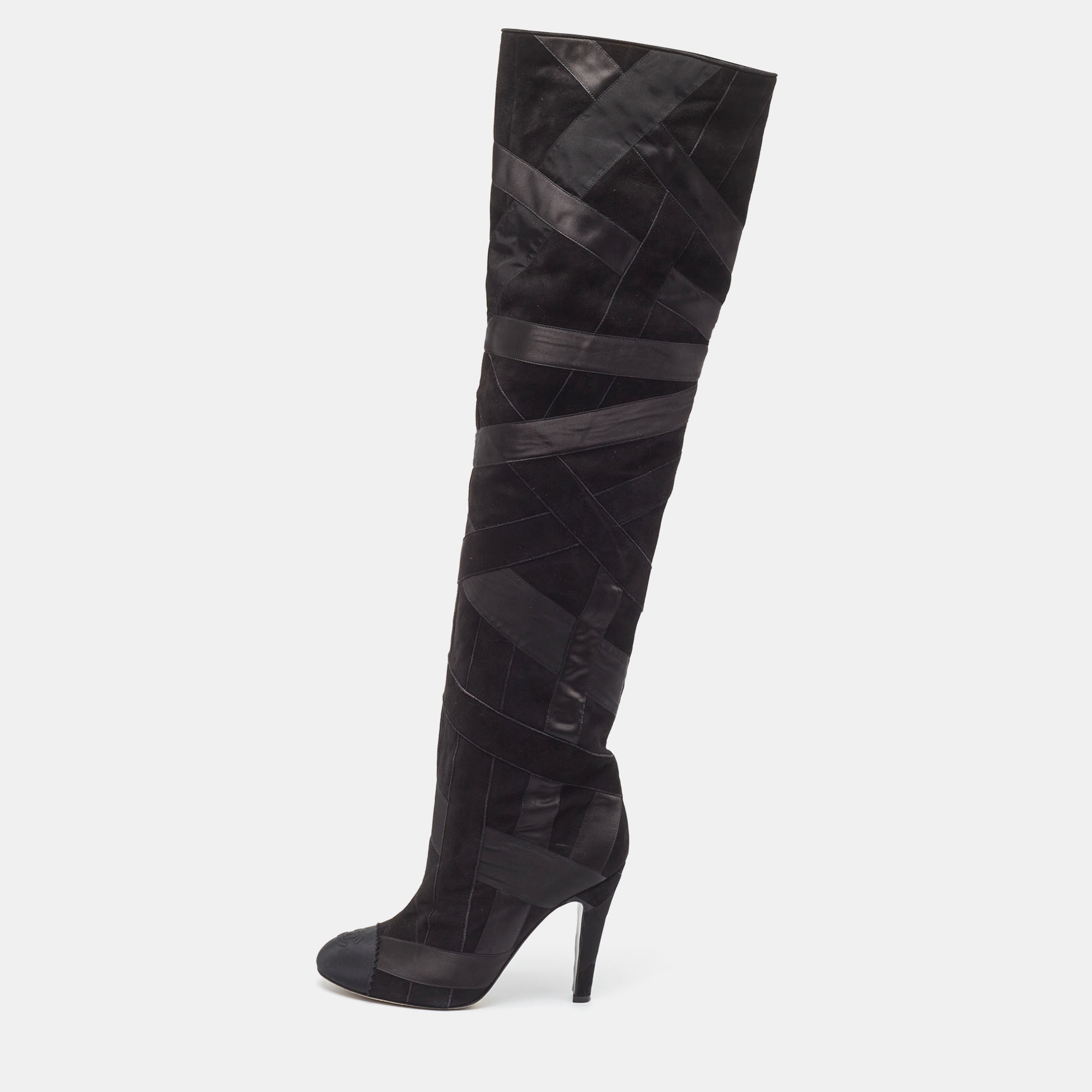 

Chanel Black Suede and Grosgrain CC Cap Toe Knee Length Boots Size