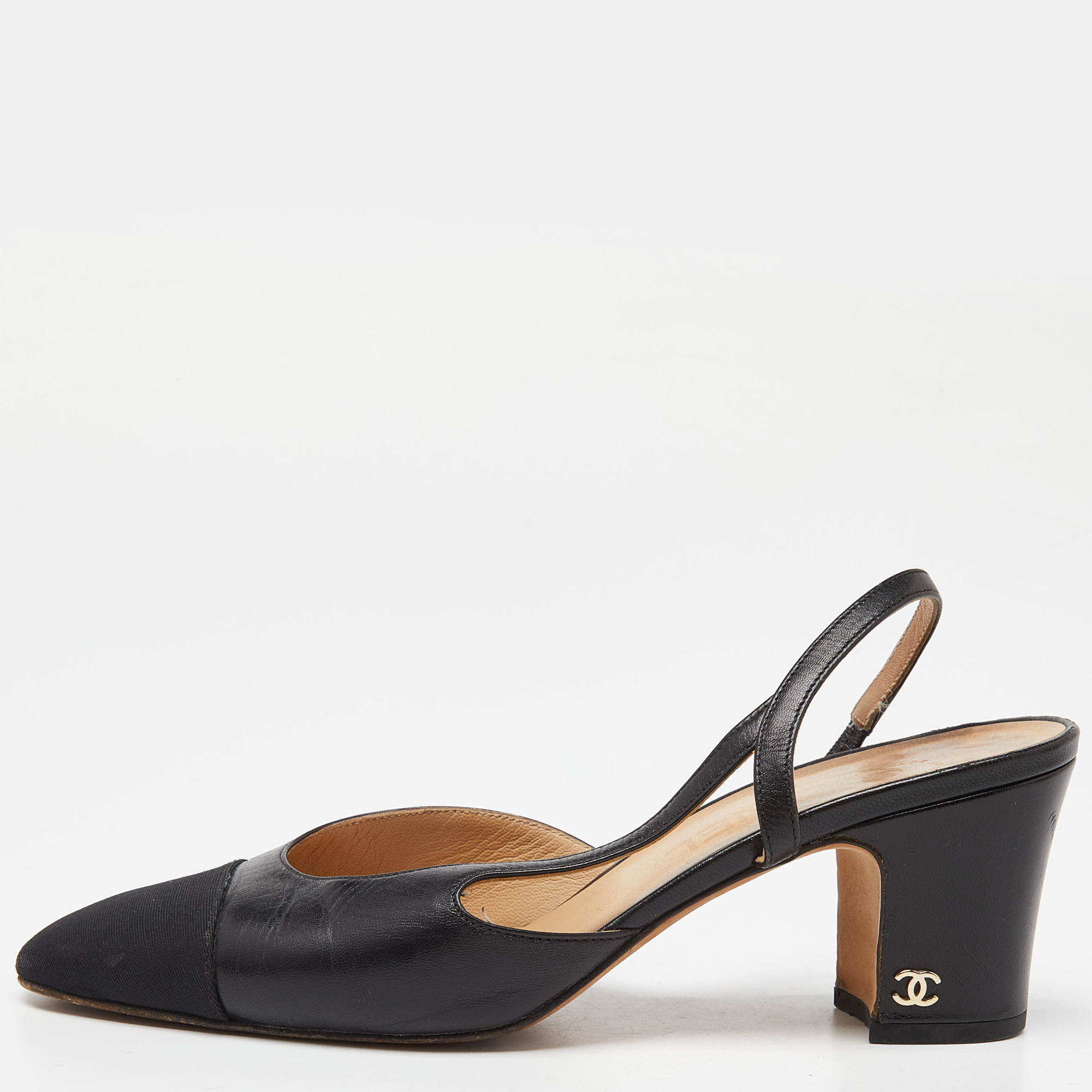مملوكة مسبقًا Chanel Black Leather and Canvas CC Cap Toe Slingback Sandals Size 37.5