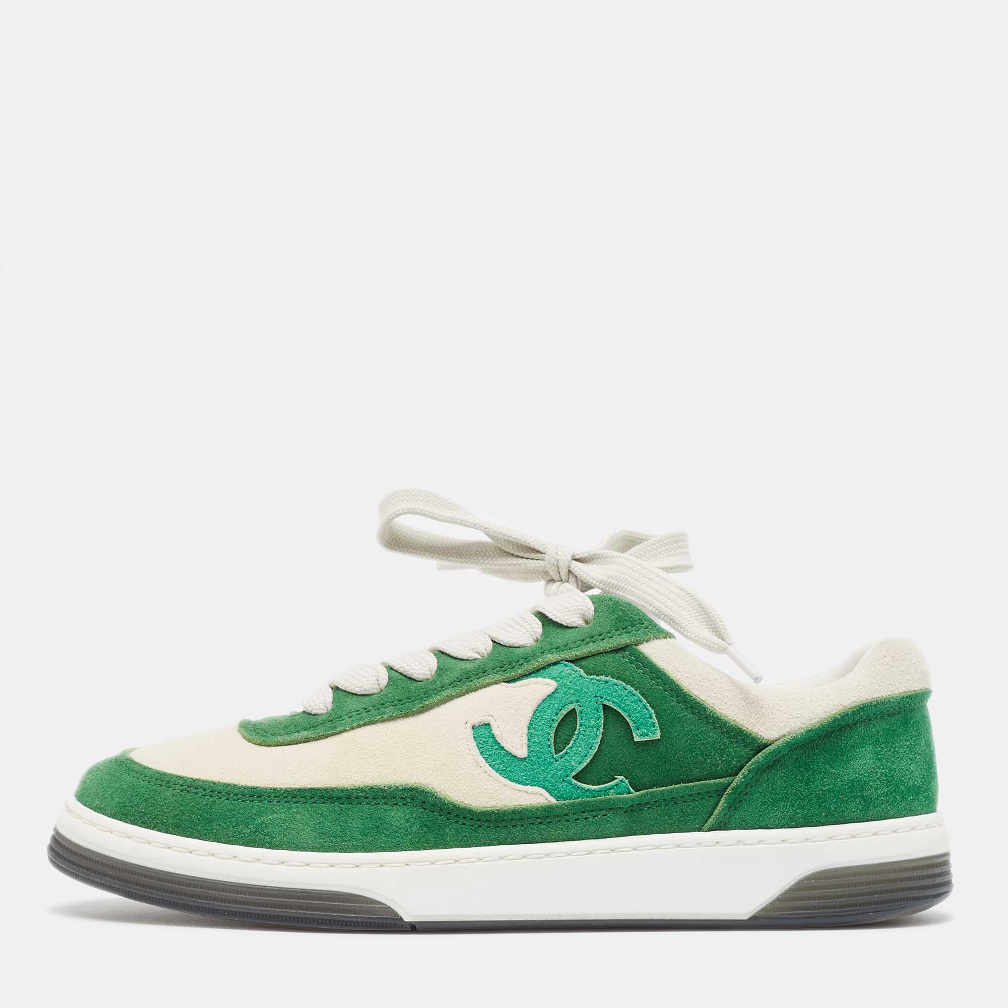 

Chanel Green/White Suede CC Low Top Sneakers Size