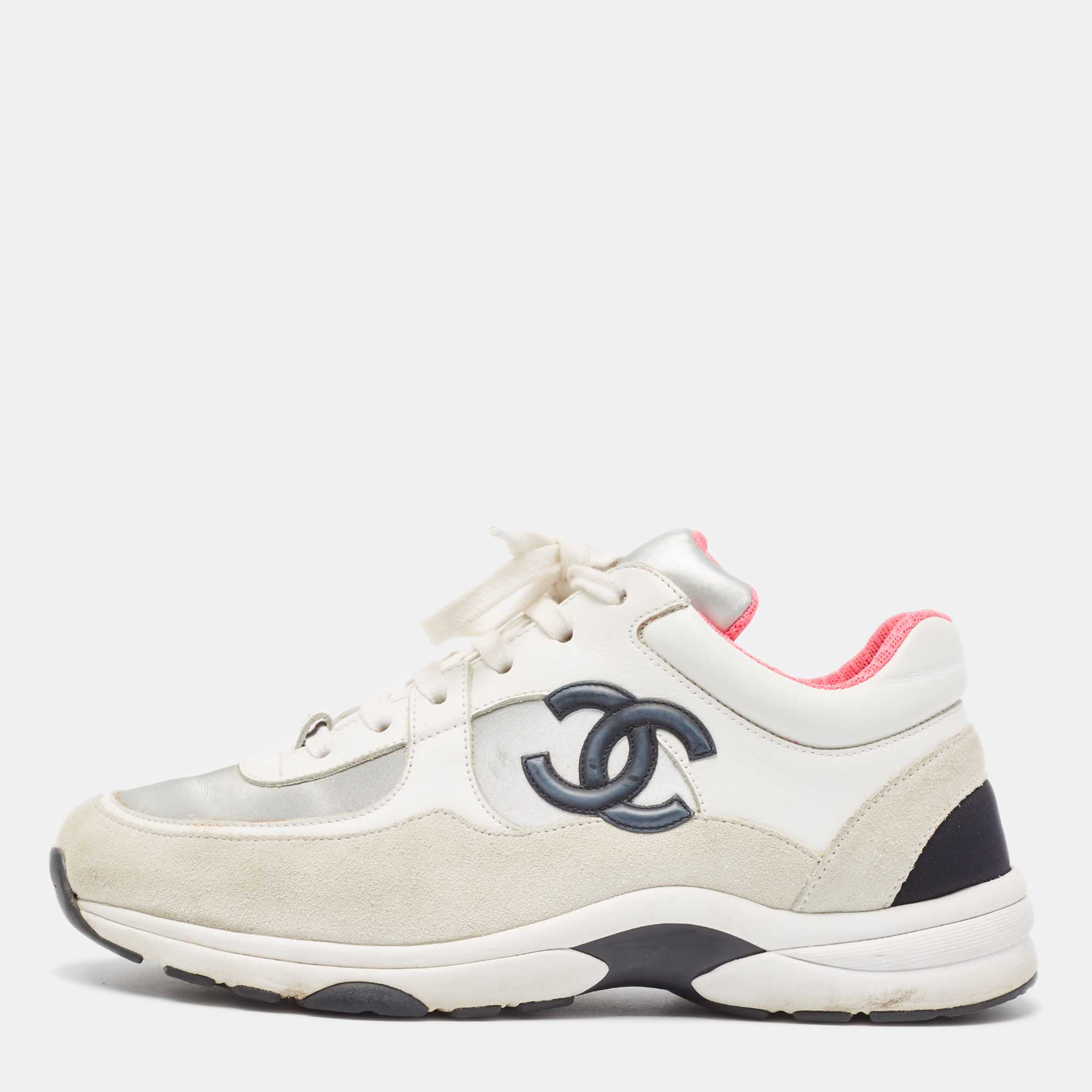 مملوكة مسبقًا Chanel Multicolor Suede and Leather CC Low Top Sneakers Size 39