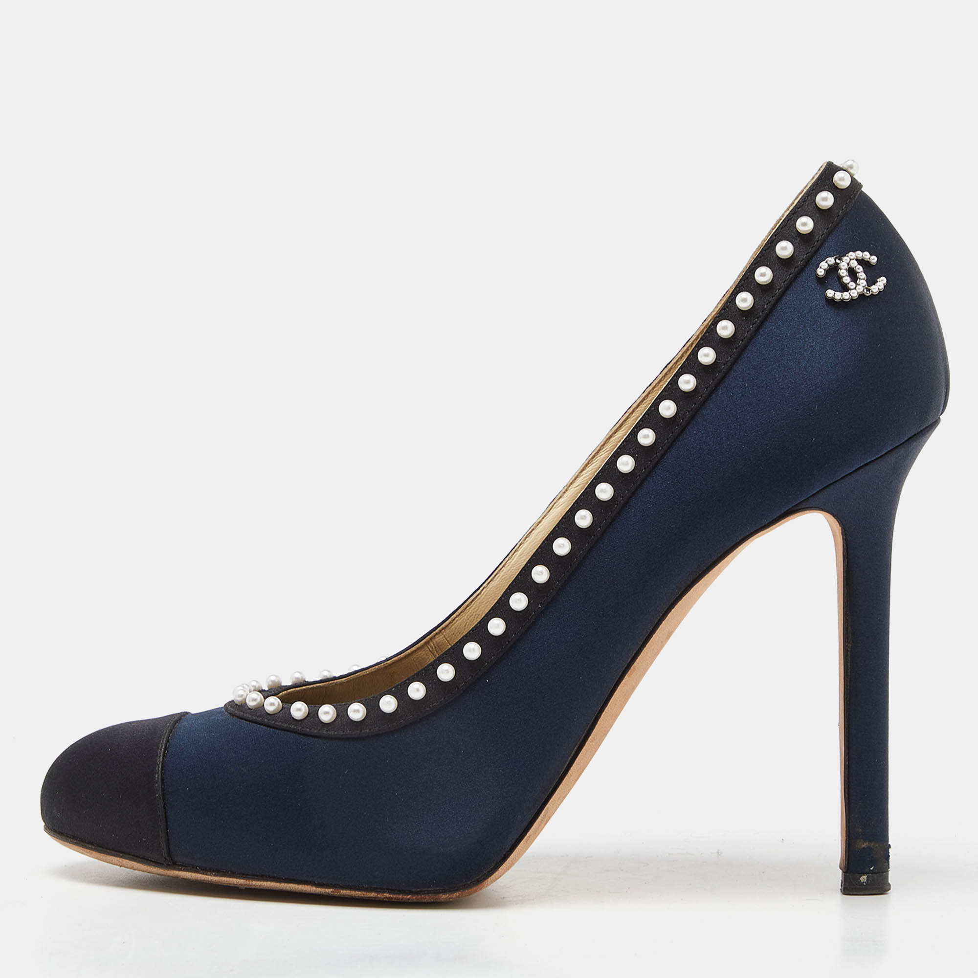 Pre-owned Chanel Navy Blue/black Satin Cc Pearl Embellished Pumps Size 37.5