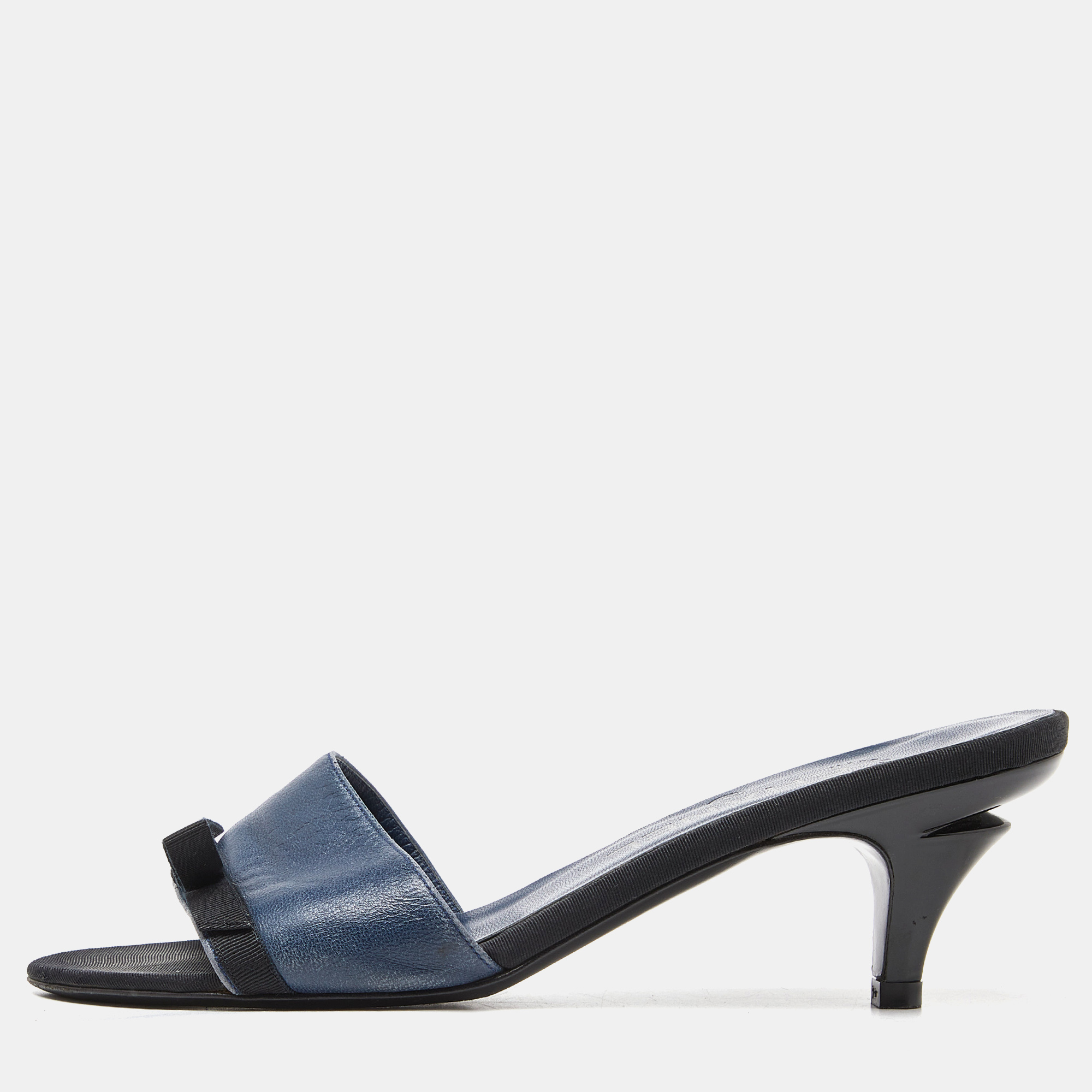 

Chanel Blue Leather Bow CC Slide Sandals Size
