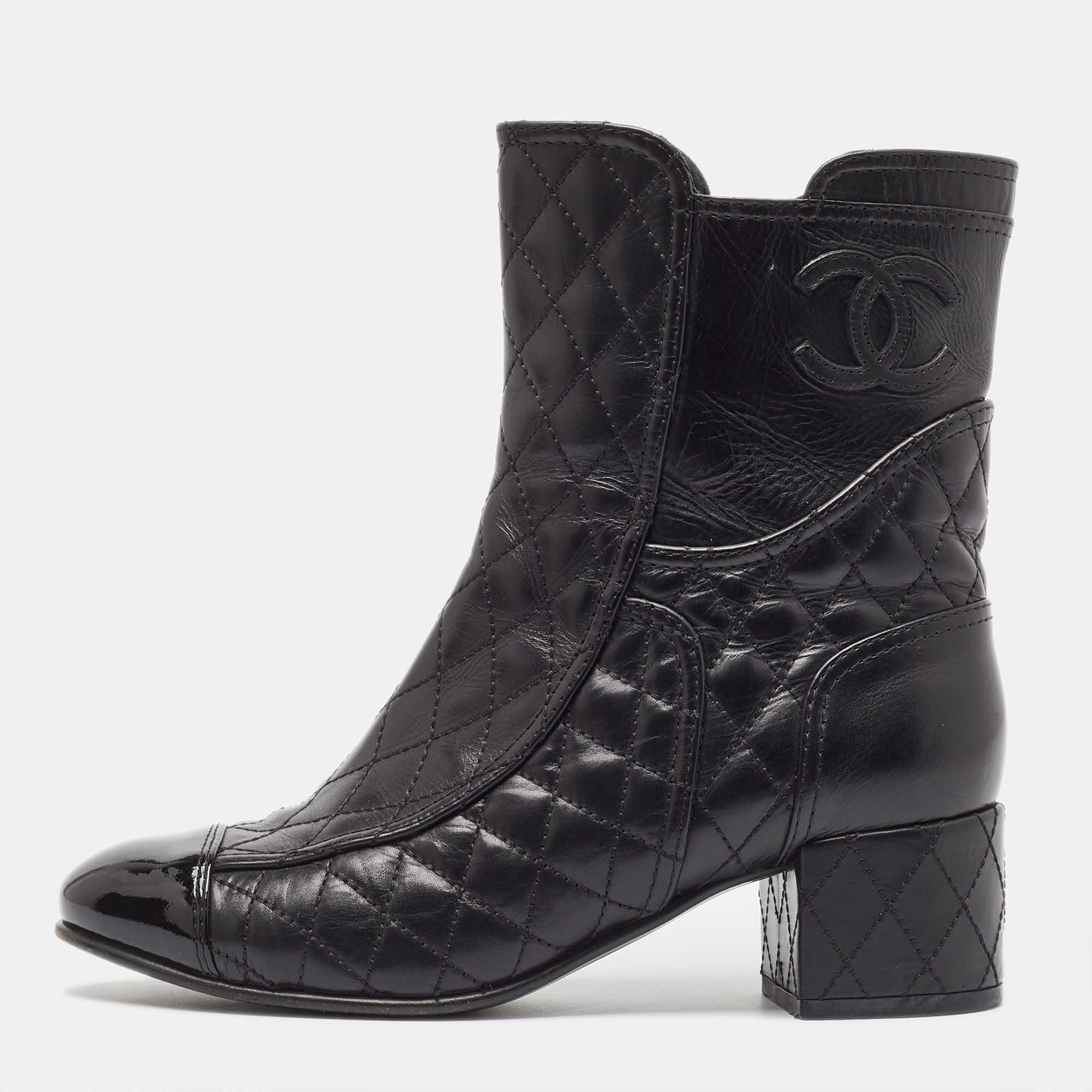 

Chanel Black Quilted Leather and Patent Cap Toe CC Ankle Booties Size