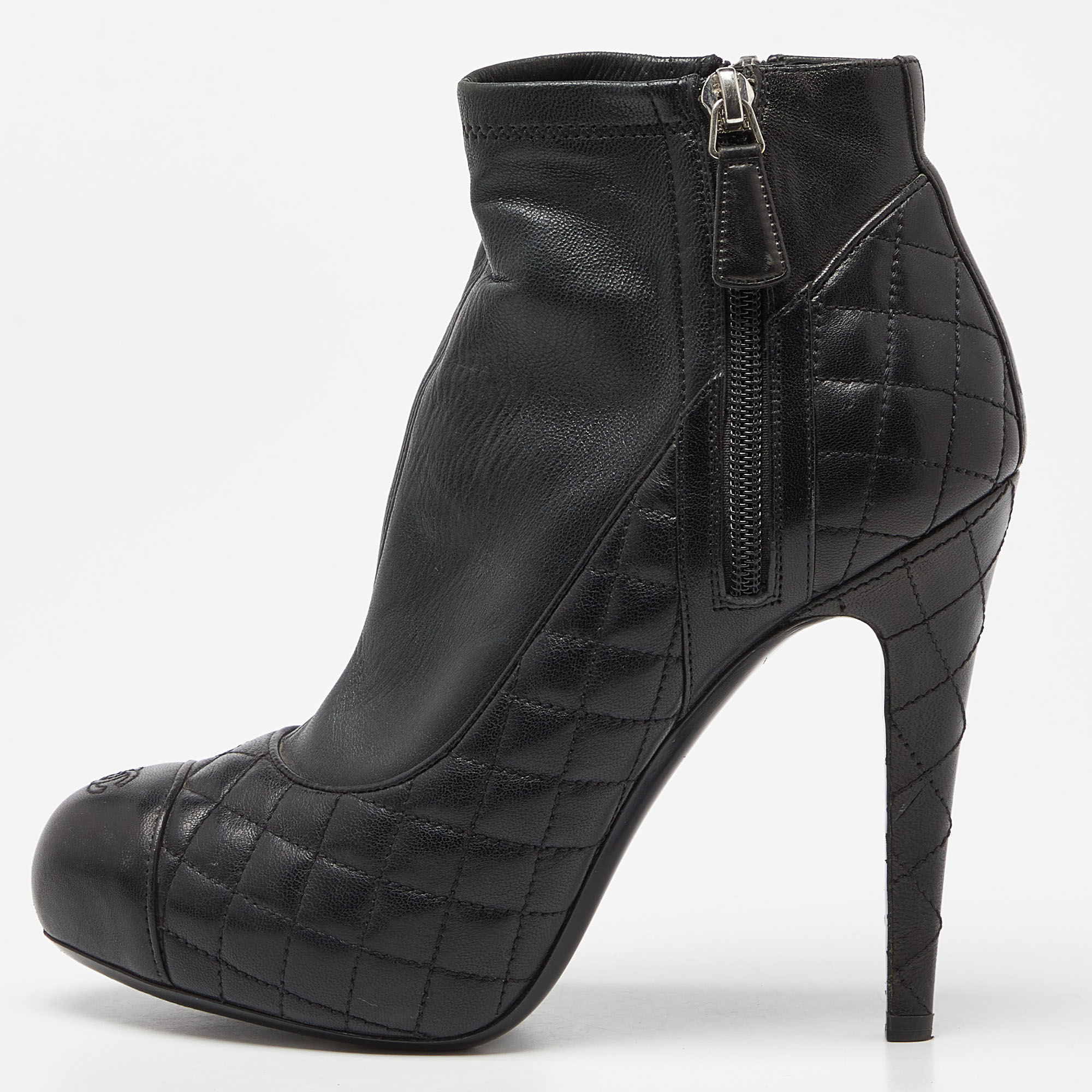 These ankle booties from Chanel are meant to be a loved choice. Wonderfully crafted and balanced on 12 cm heels the shoes will lift your feet in a stunning silhouette.