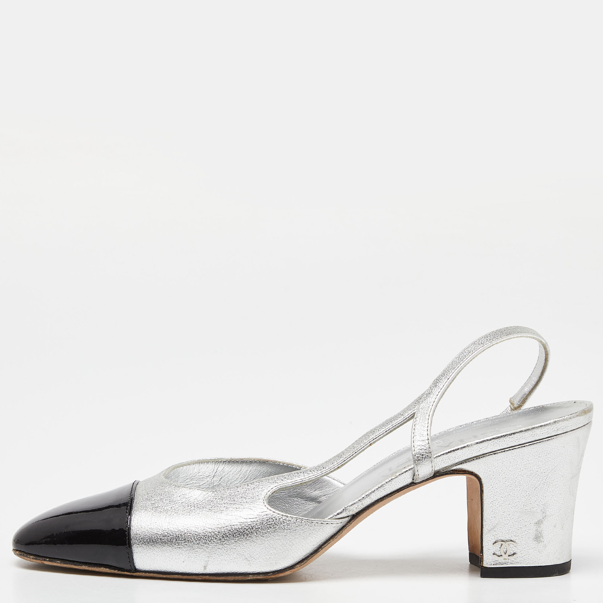 

Chanel Silver/Black Leather and Patent Cap Toe CC D'osray Slingback Sandals Size