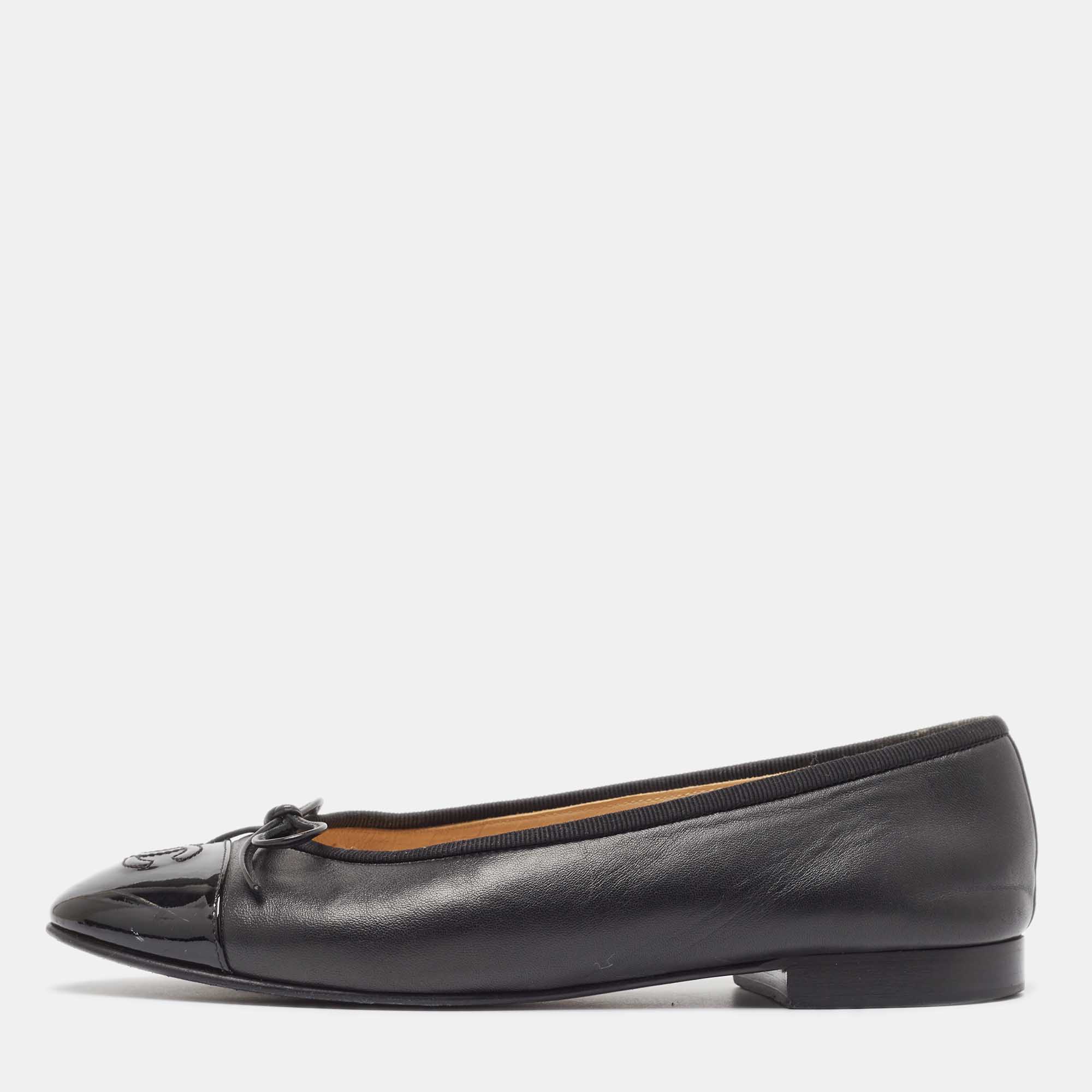 

Chanel Black Leather and Patent CC Bow Ballet Flats Size
