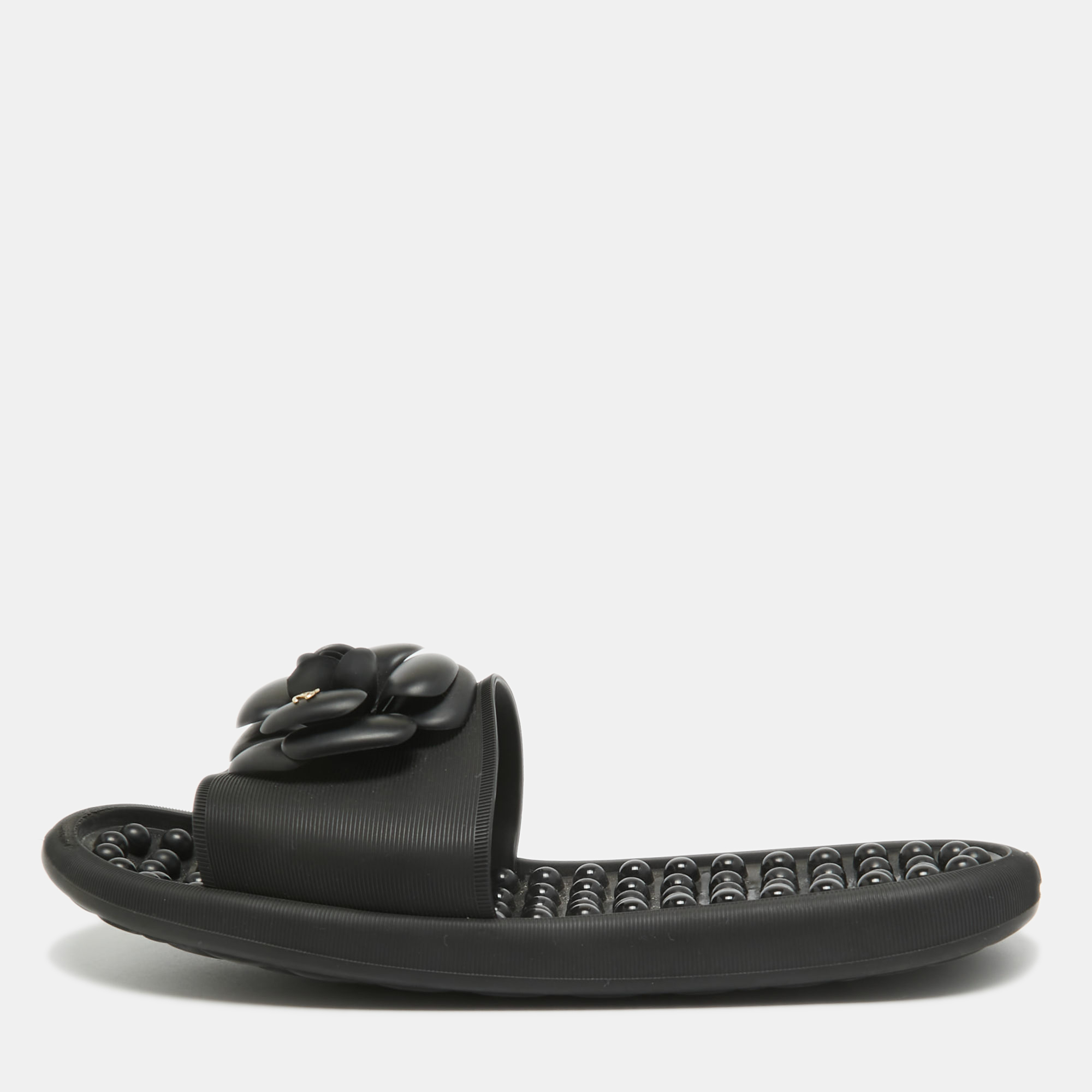 

Chanel Black Textured Rubber CC Camellia Slides Size