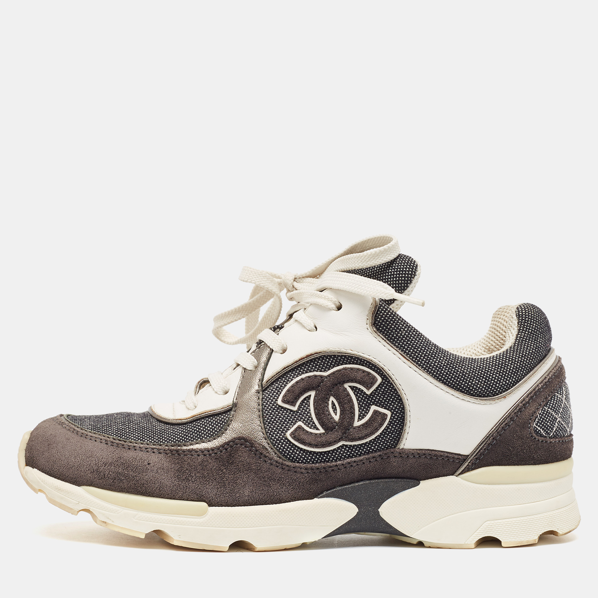 

Chanel Grey/White Canvas and Suede CC Low Top Sneakers Size
