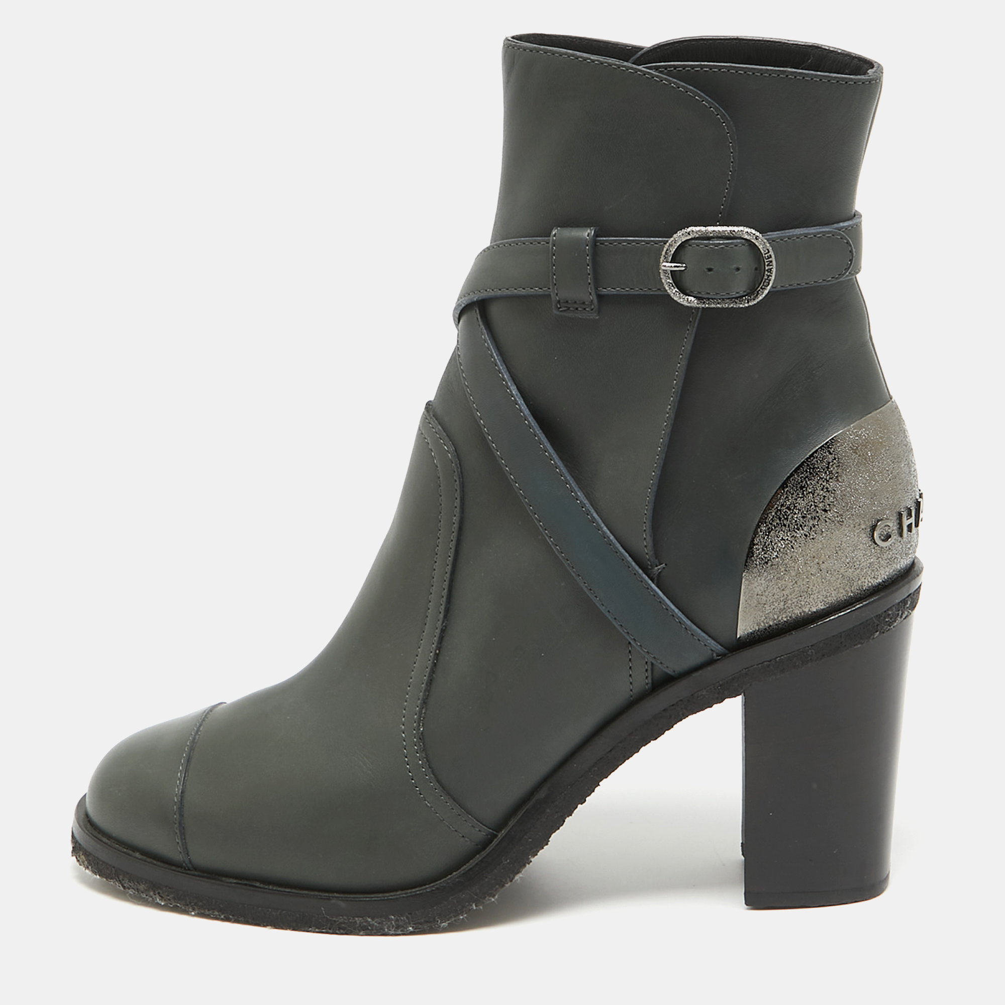 

Chanel Green Leather Buckle Ankle Boots Size