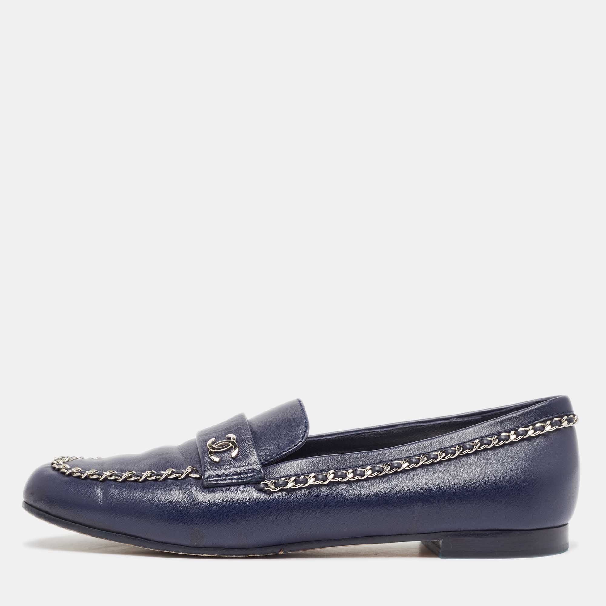 

Chanel Navy Blue Leather Chain Detail CC Loafers Size