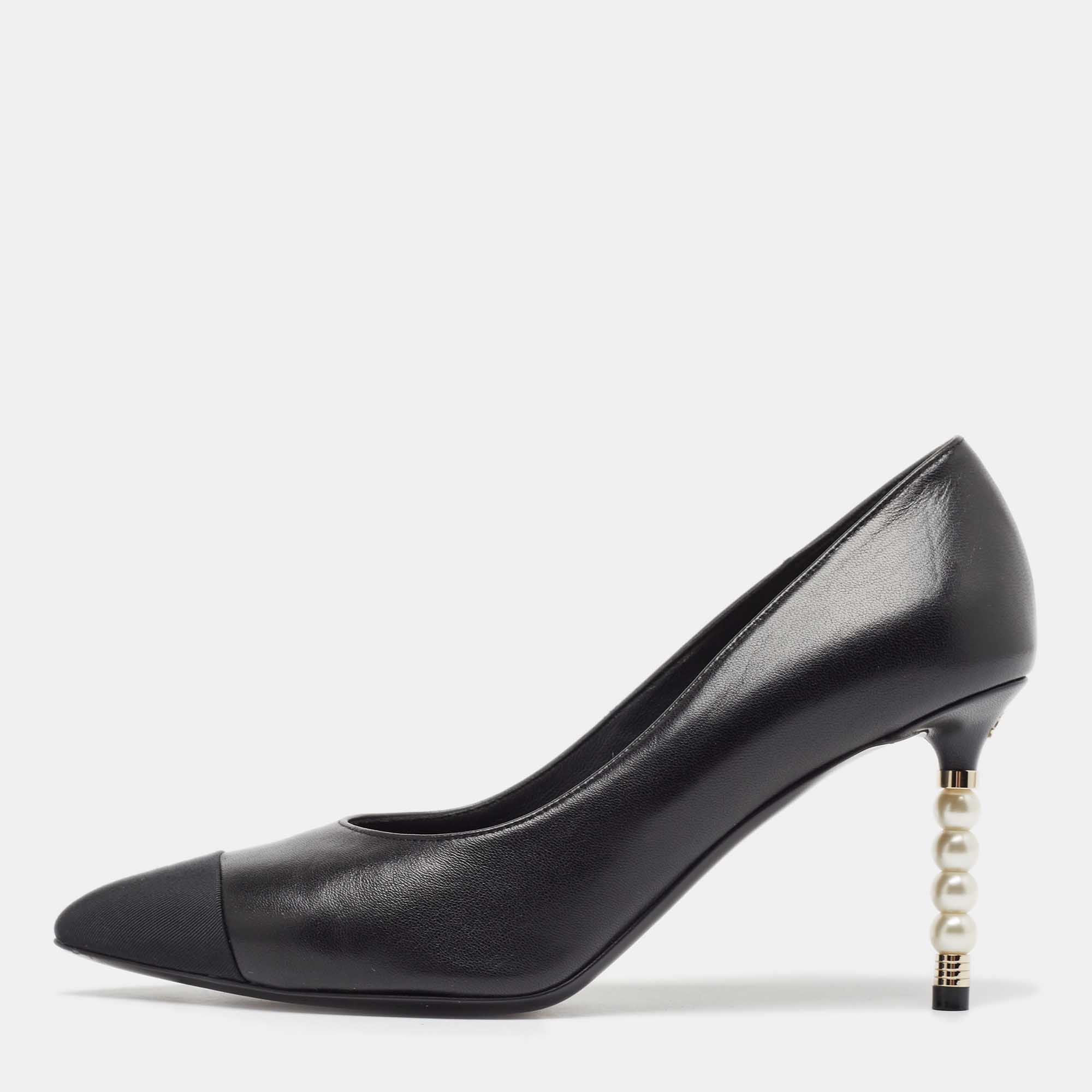 

Chanel Black Leather and Grosgrain Cap Toe Pumps Size