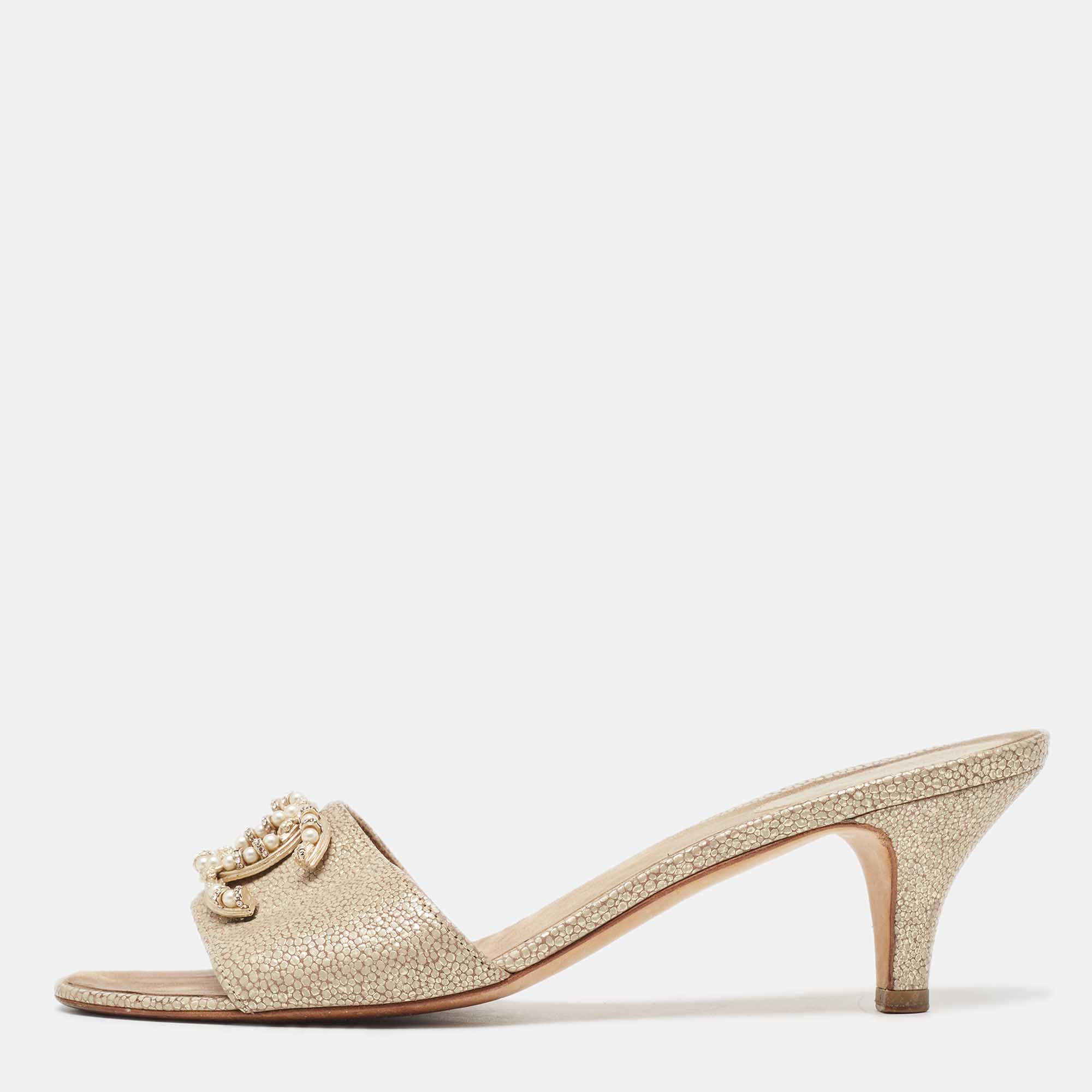 

Chanel Gold Textured Suede Embellished CC Slide Sandals Size