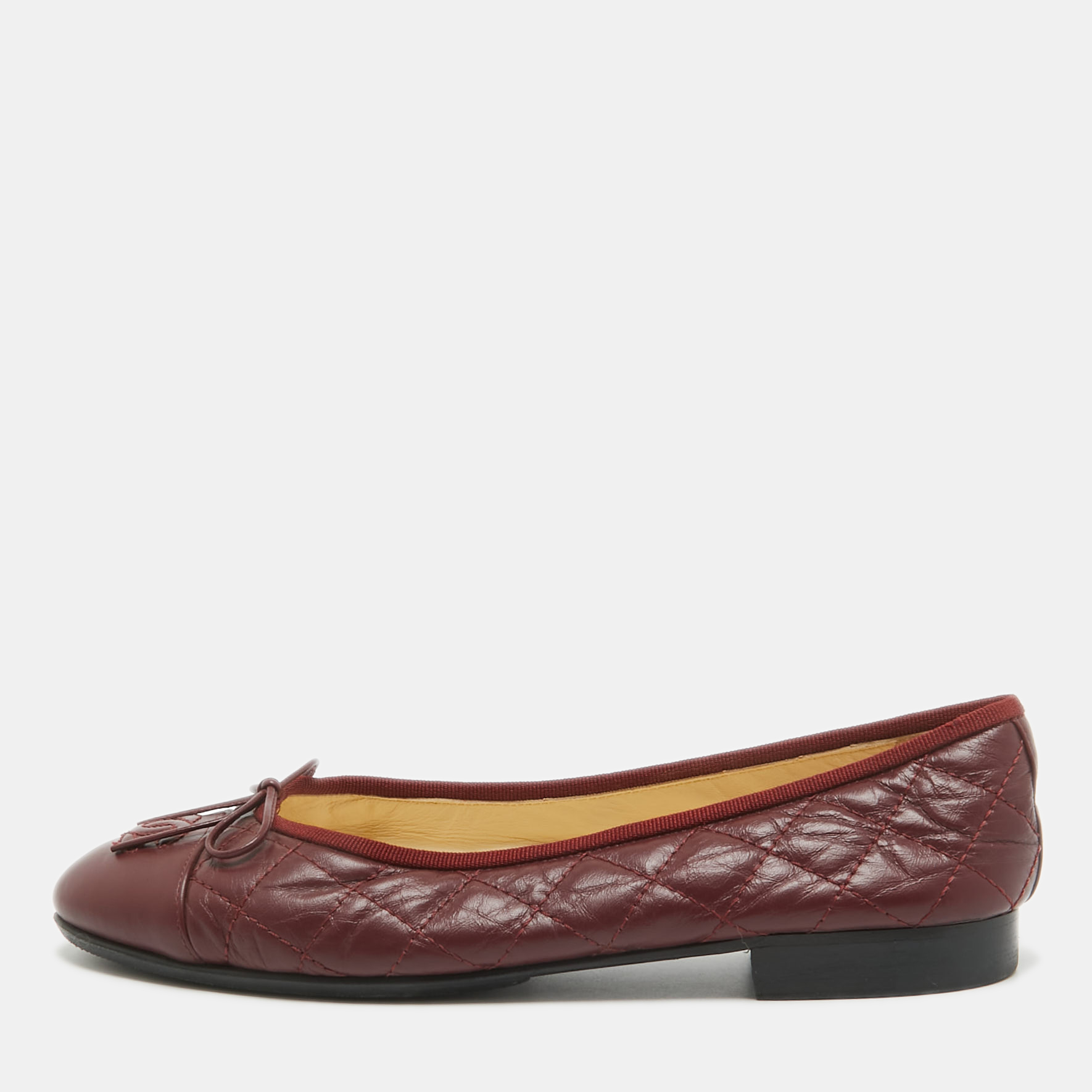 Pre-owned Chanel Burgundy Leather Cc Ballet Flats Size 37