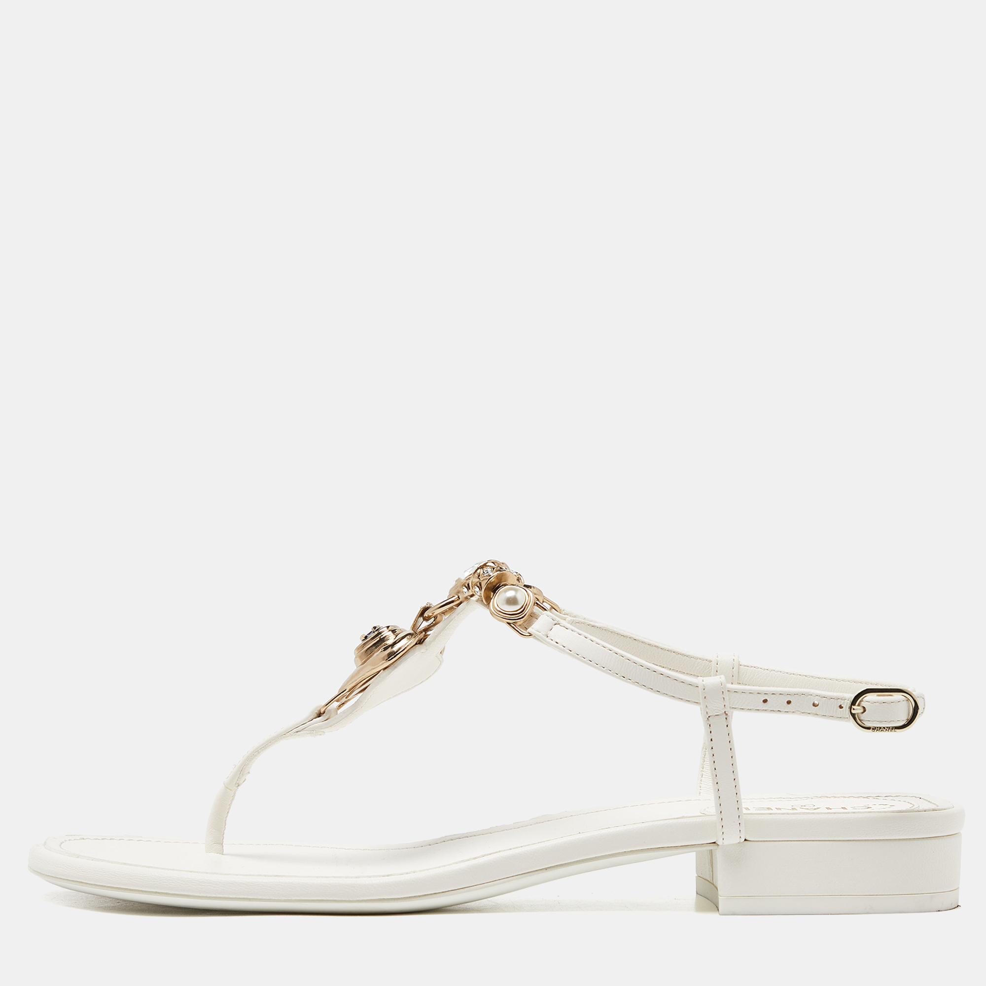 

Chanel White Leather CC Heart Embellished Thong Sandals Size