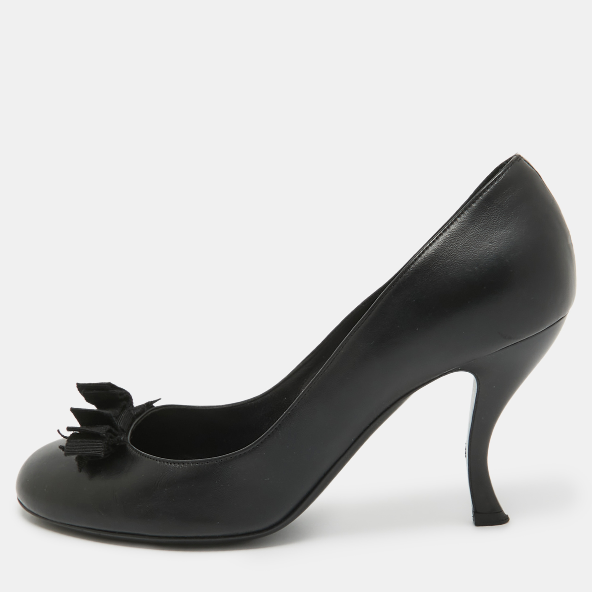 

Chanel Black Leather Bow Round Toe Pumps Size