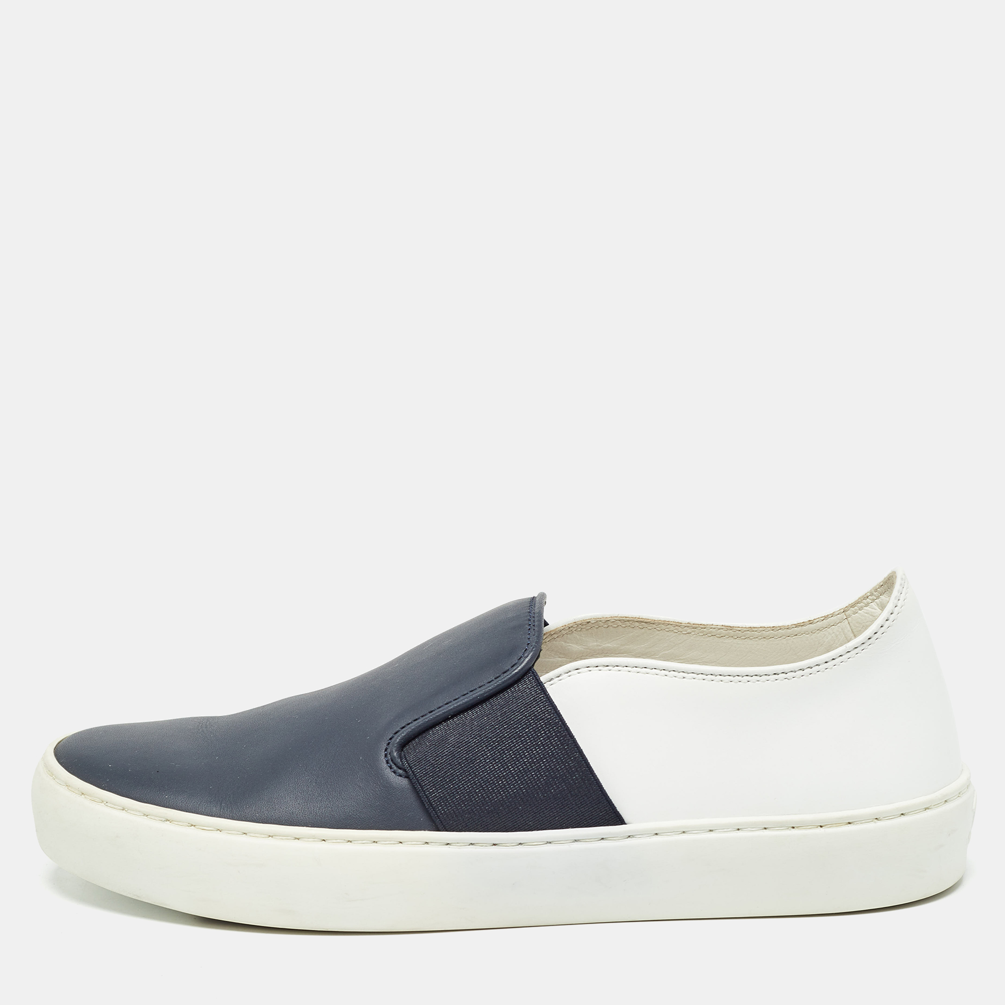 

Chanel Blue/White Leather CC Slip On Sneakers Size