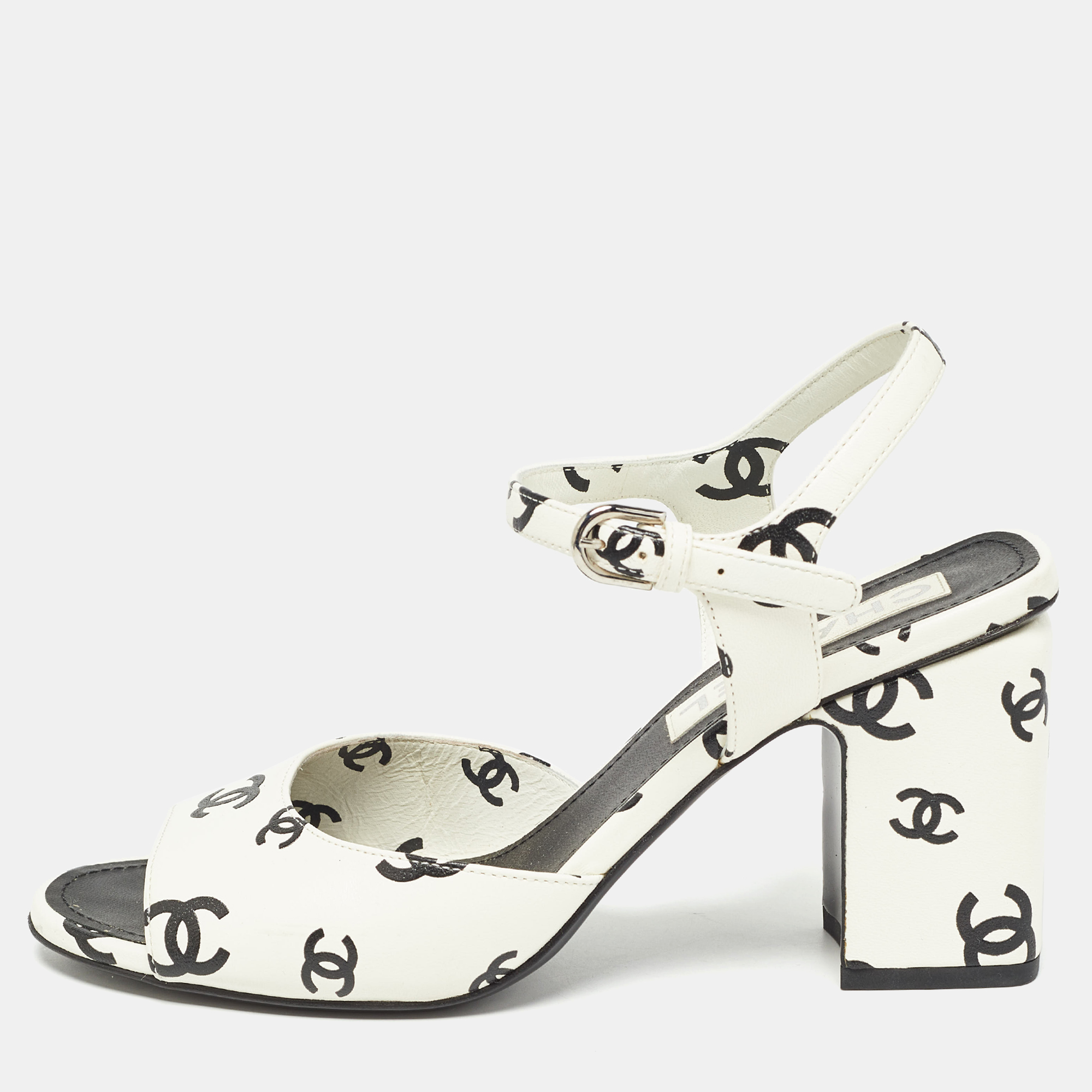 

Chanel White Cream/Black Leather Ankle Strap Sandals Size