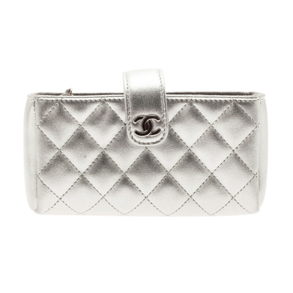 Pre Owned Chanel Silver Leather Quilted Smart Clutch