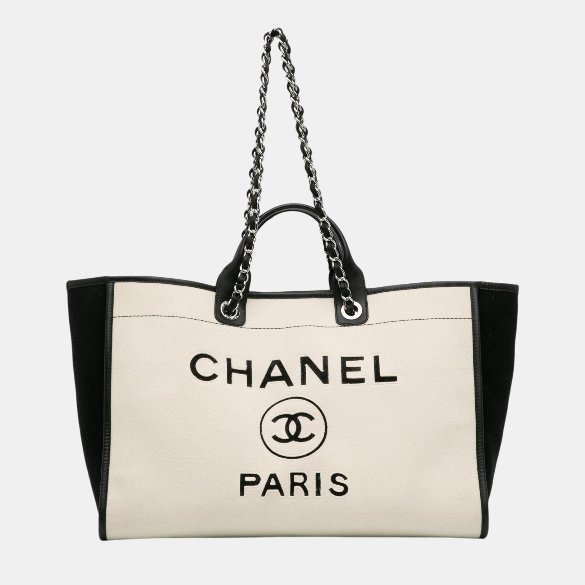 

Chanel Black/White Large Wool Felt Deauville Tote