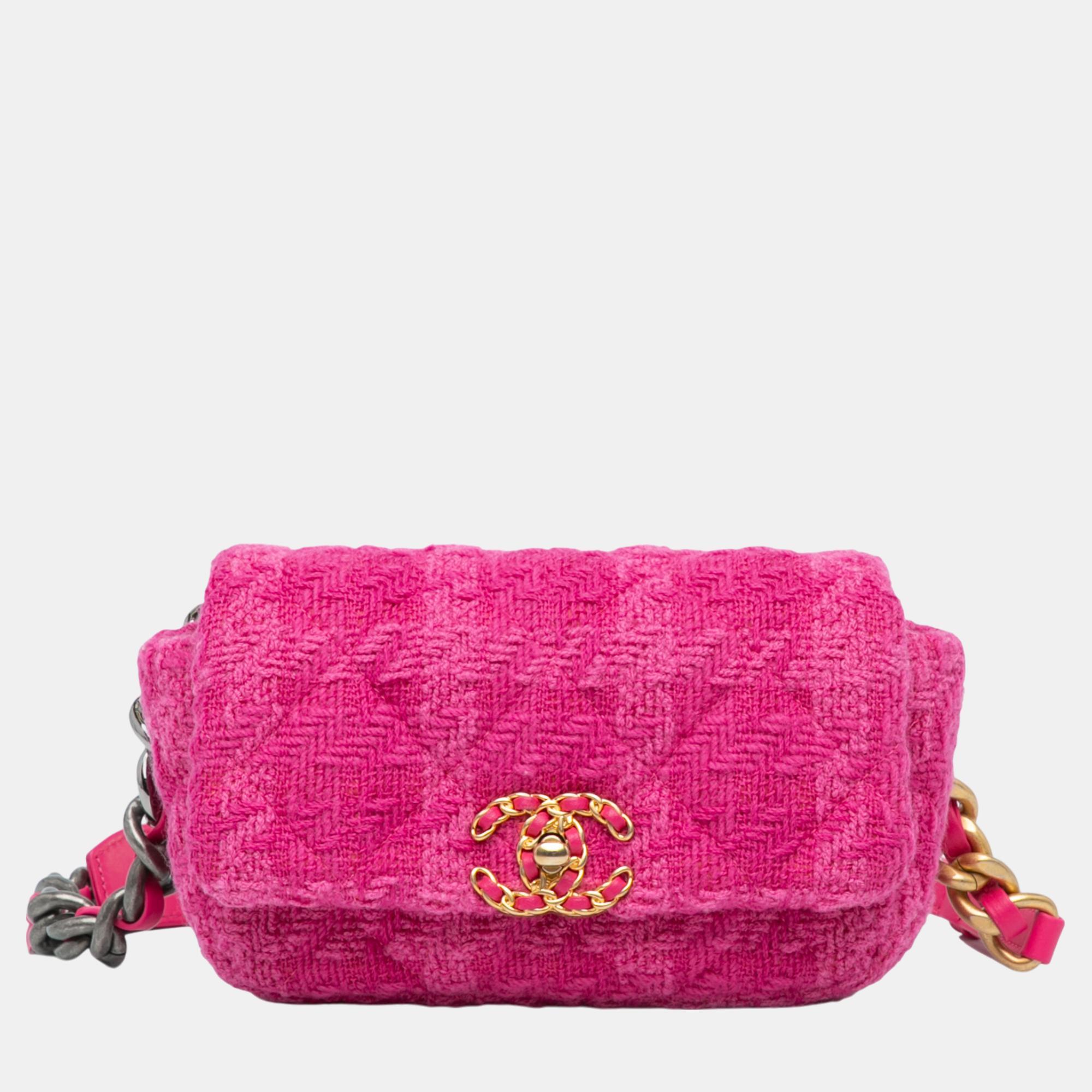 

Chanel Pink Tweed 19 Belt Bag