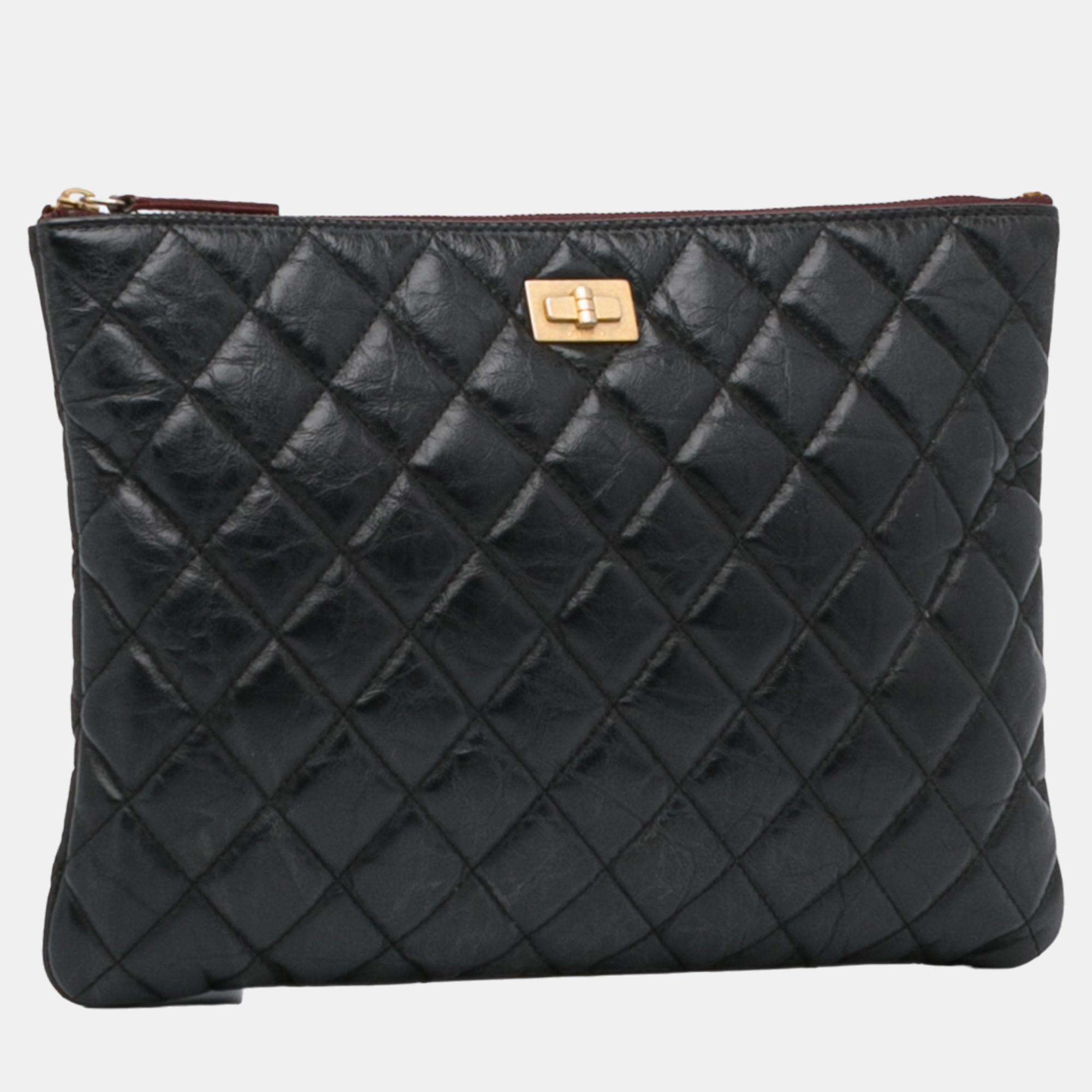 

Chanel Black Reissue O Case