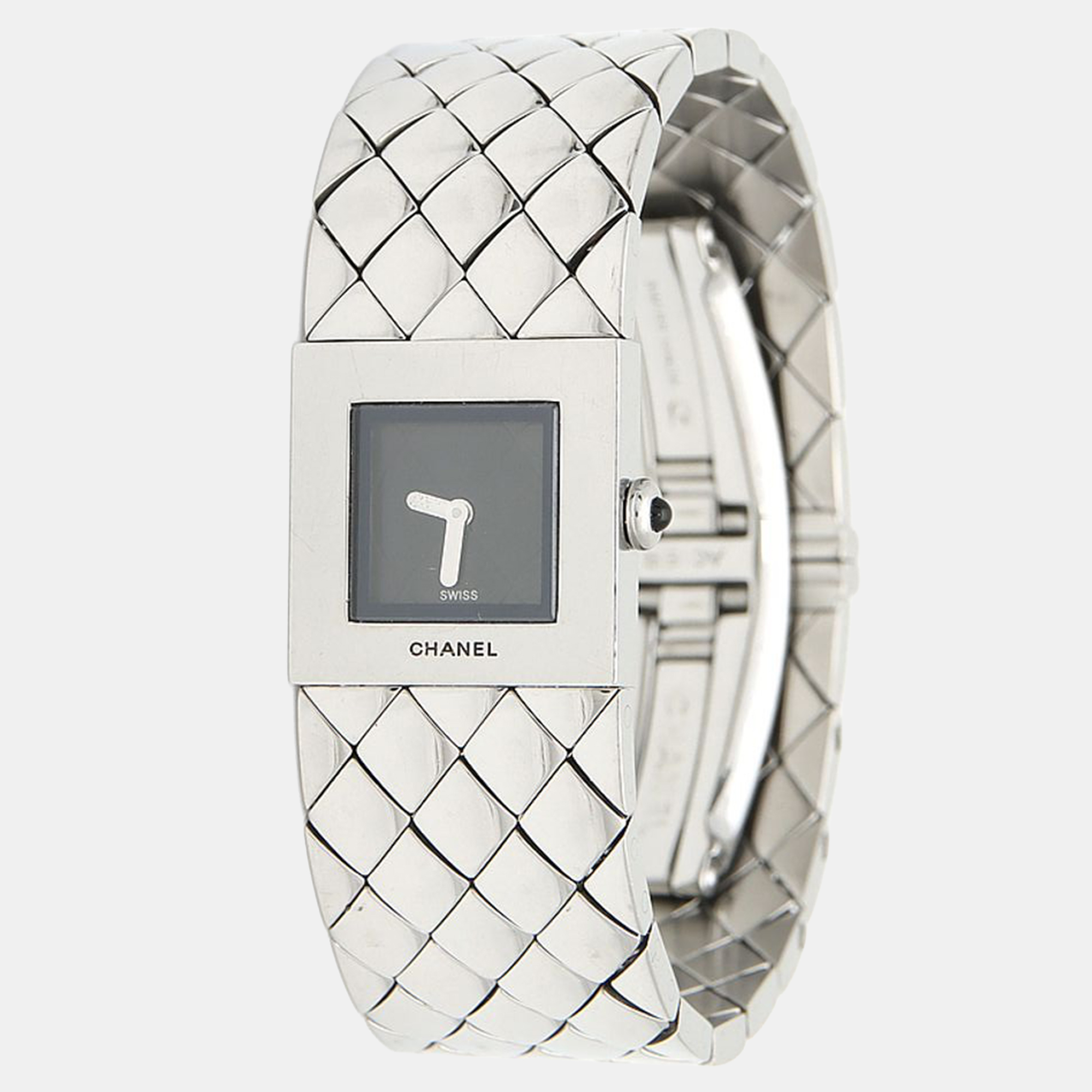 

Chanel Matelasse Quartz Stainless Steel Women's Wristwatch 19 mm, Black