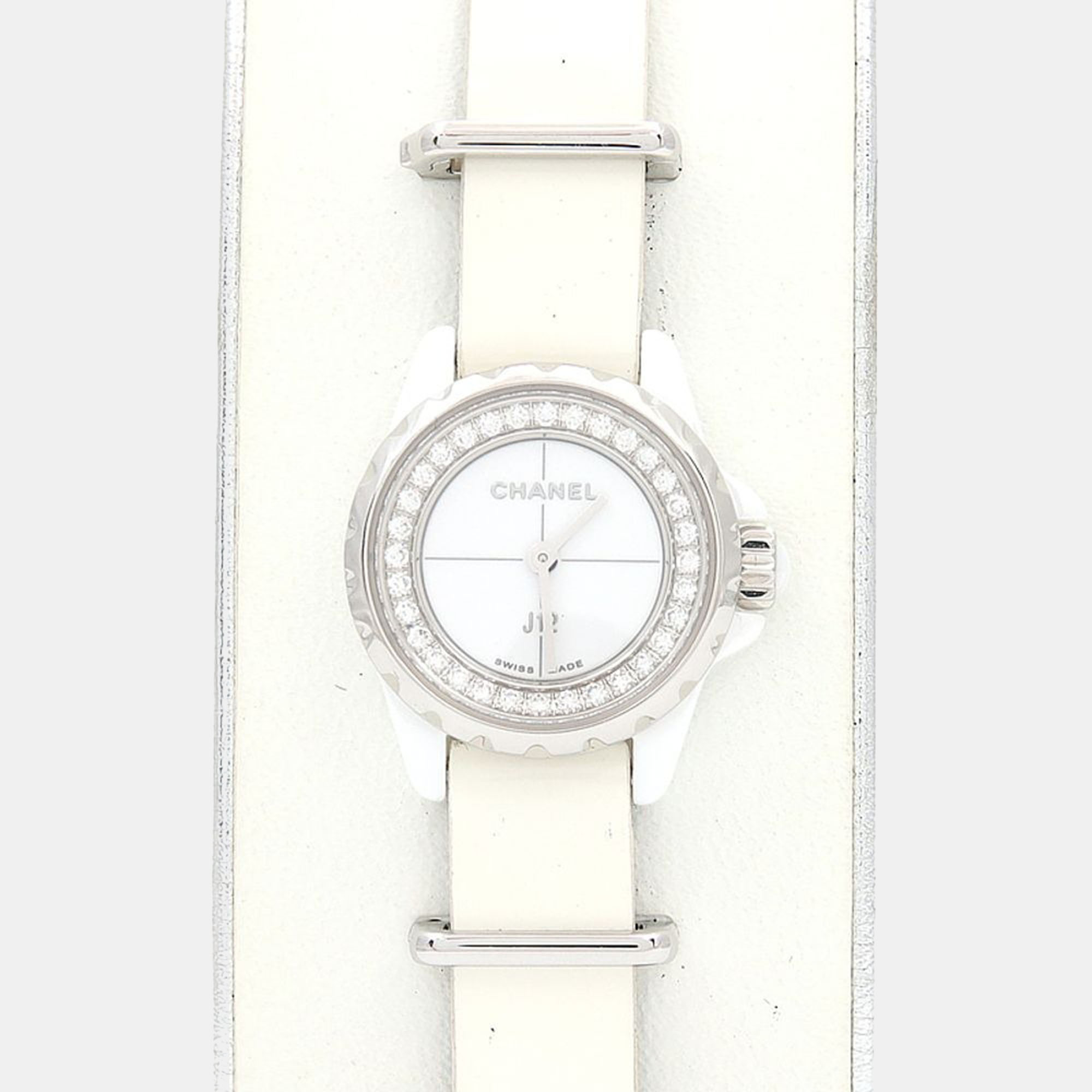 

Chanel J12 Diamond H4664 Quartz Ceramic Stainless Steel Womens Wristwatch 20 mm, White